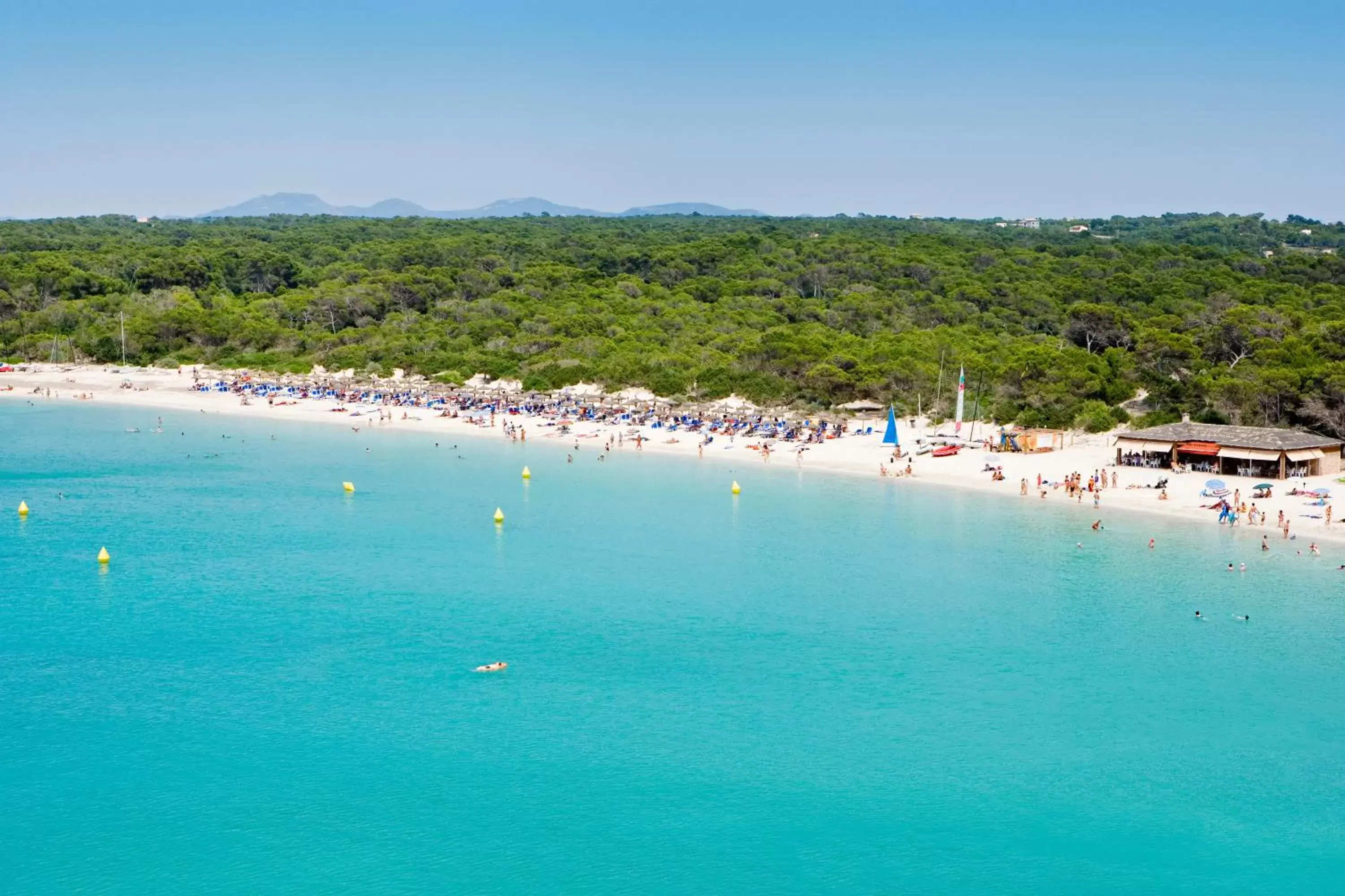 Beach in Universal Hotel Marqués