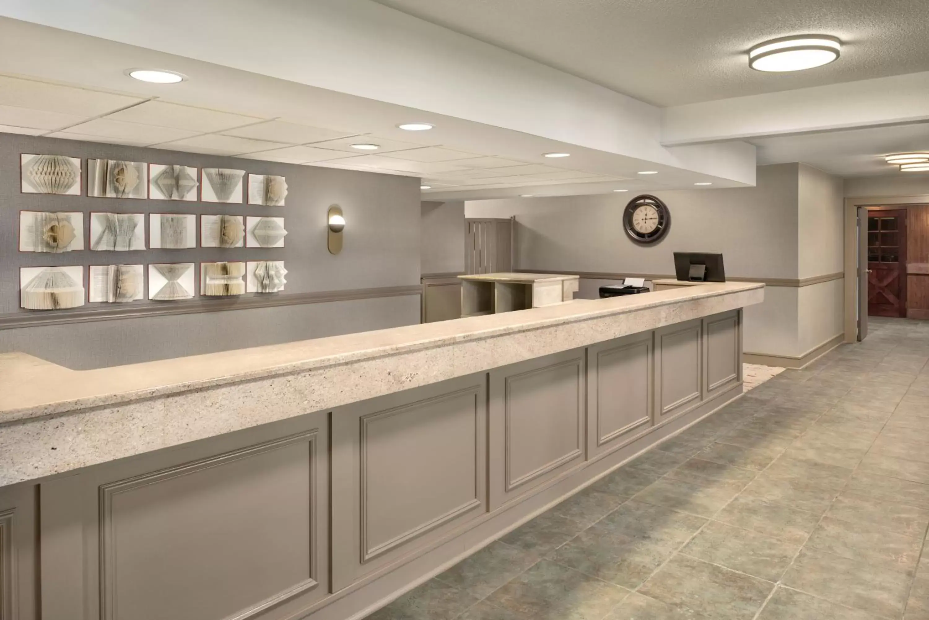 Lobby or reception in Wingate by Wyndham South Bend - Notre Dame Lobby or reception in Wingate by Wyndham South Bend - Notre Dame