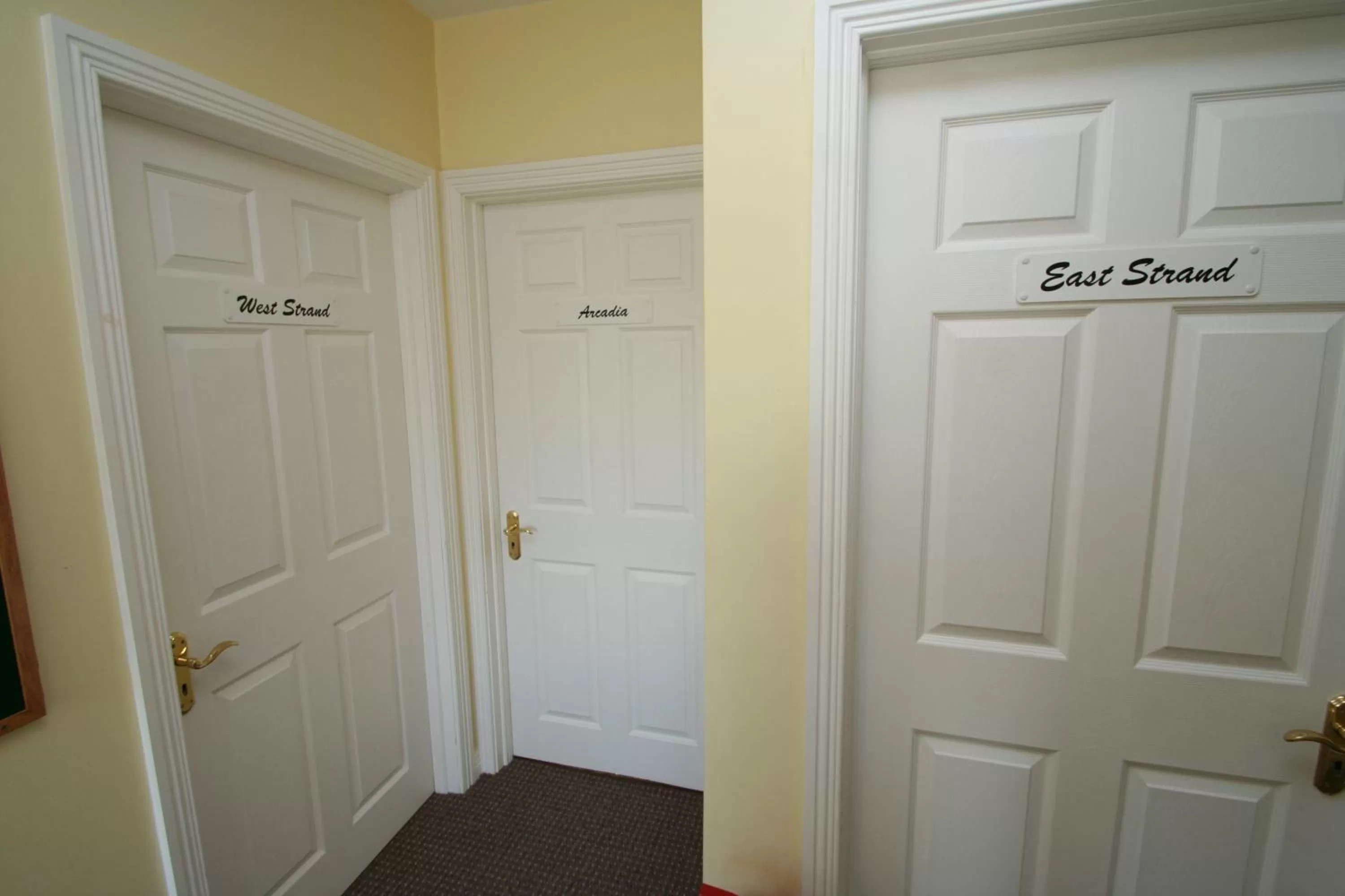 Bedroom in North Coast Motel