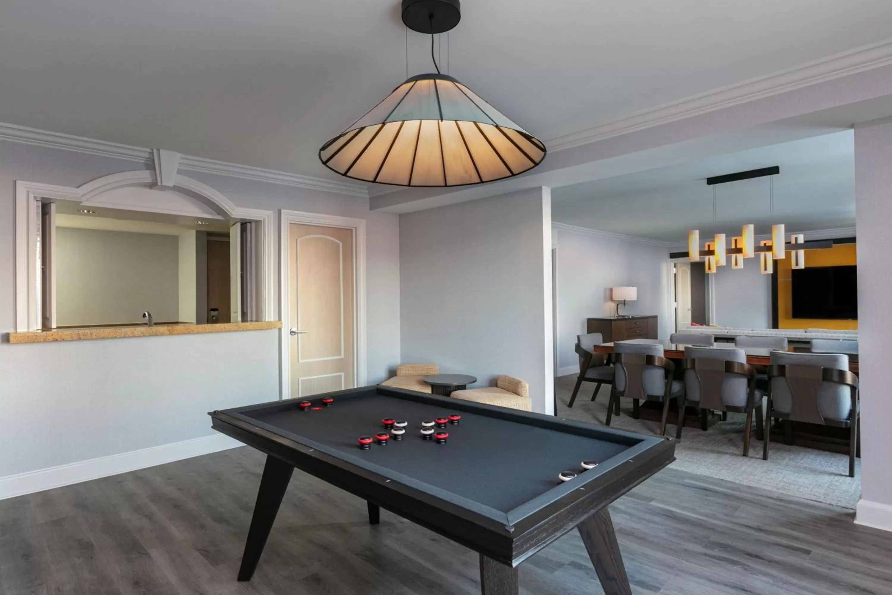 Swimming pool, Billiards in Philadelphia Marriott Downtown