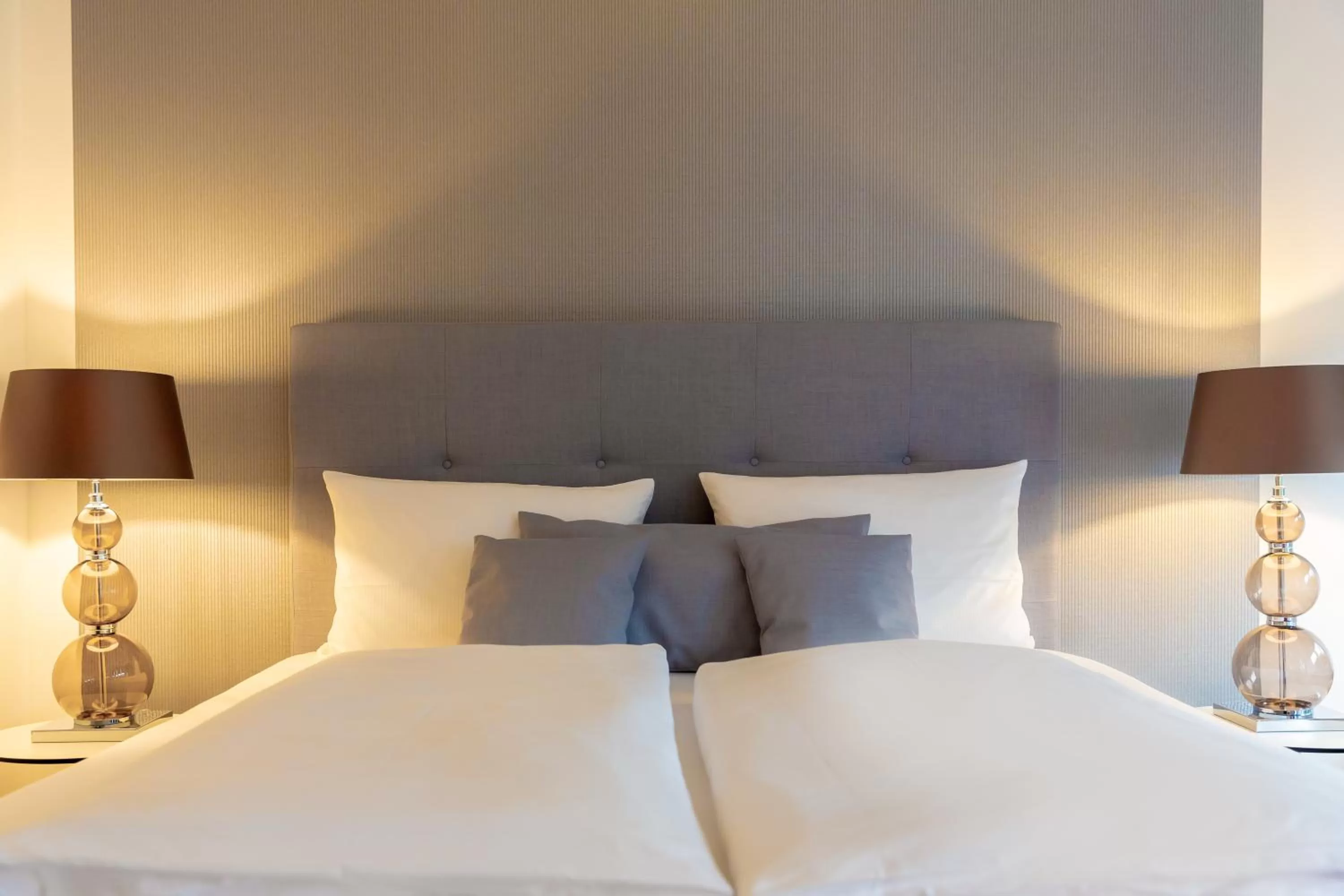 Photo of the whole room, Bed in Parkhotel FRITZ am Brunnen