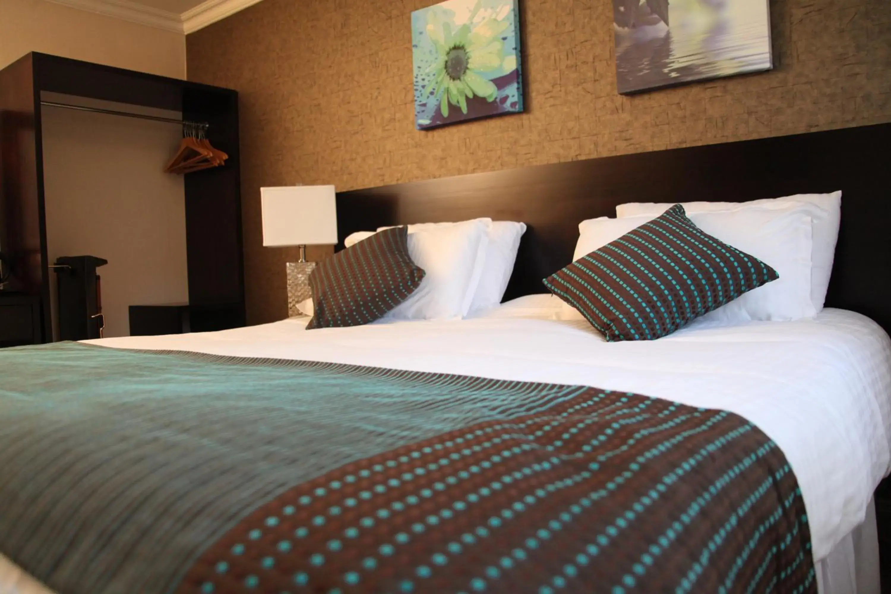 Bed in Greenvale Hotel