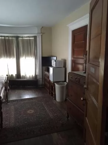 Bedroom in Victorian Charm Inn
