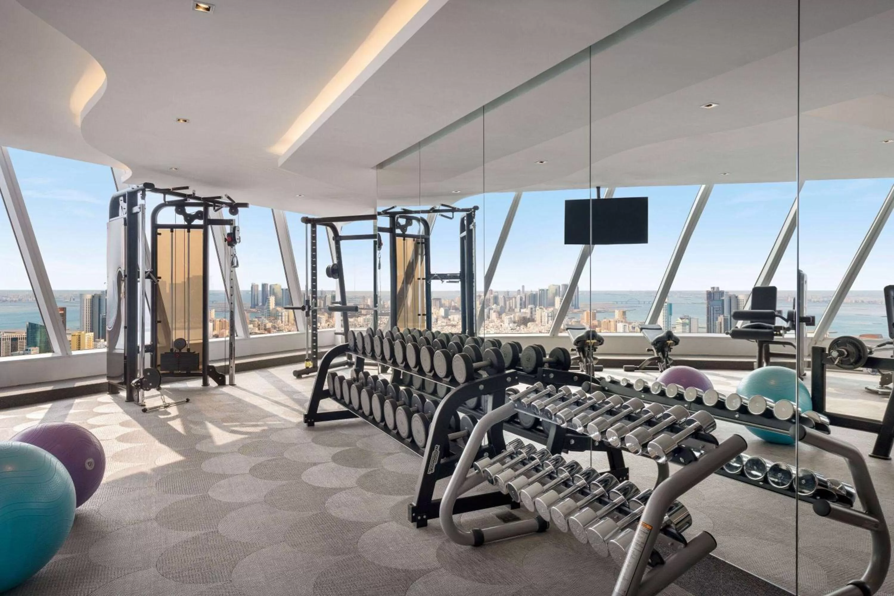 Fitness centre/facilities in Wyndham Grand Manama