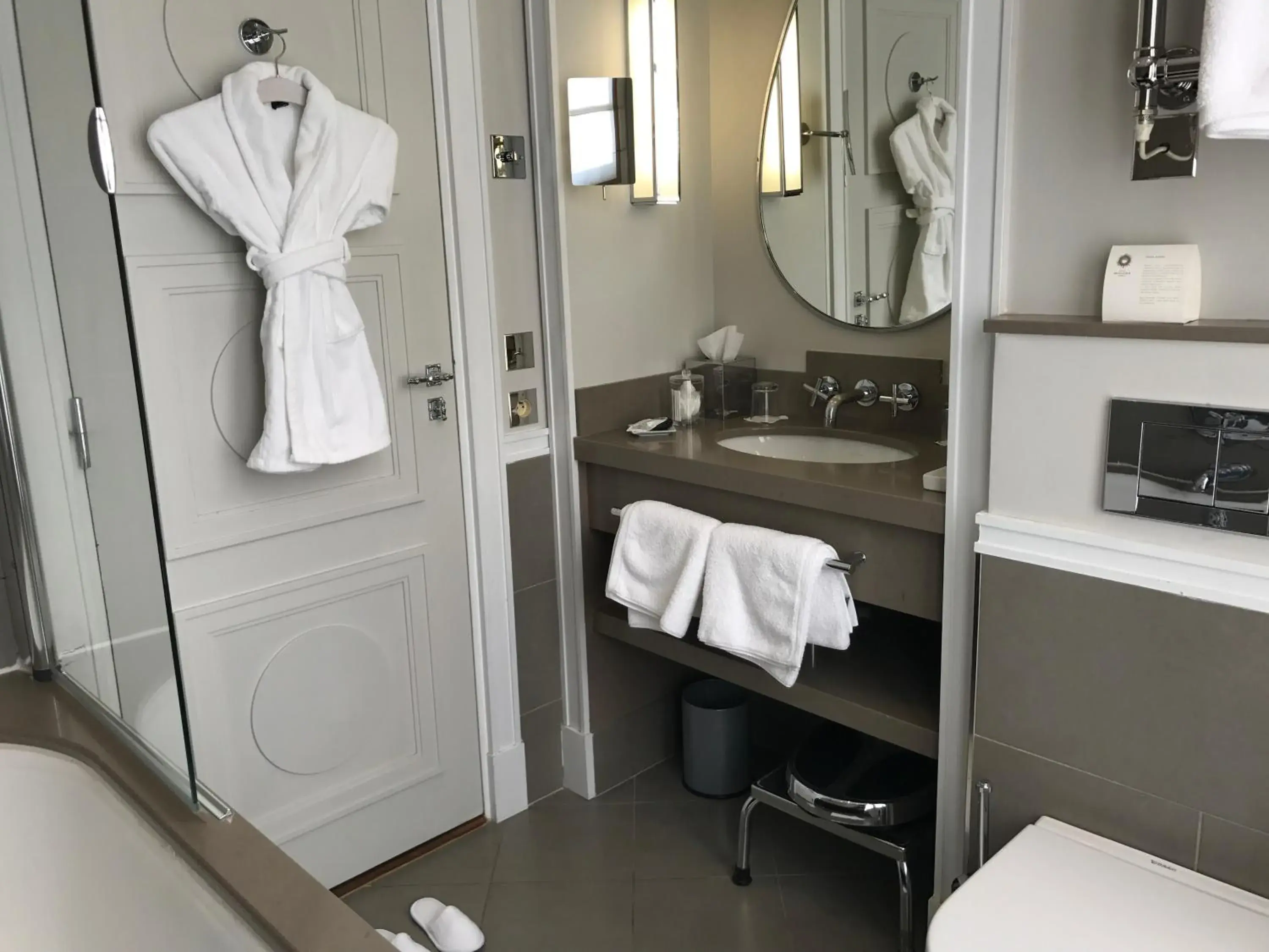 Bathroom in Hôtel Recamier