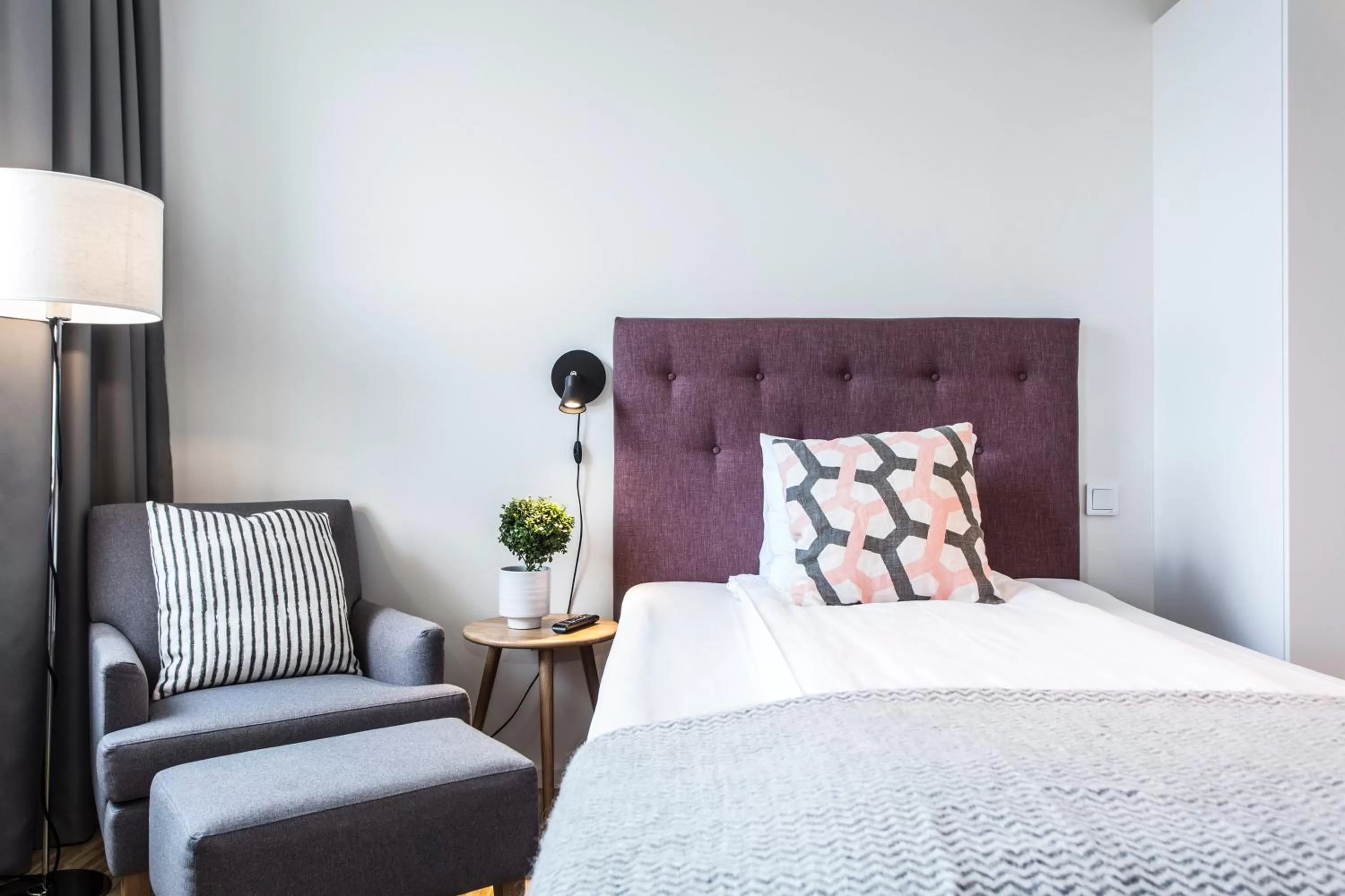 Seating area, Bed in Biz Apartment Solna