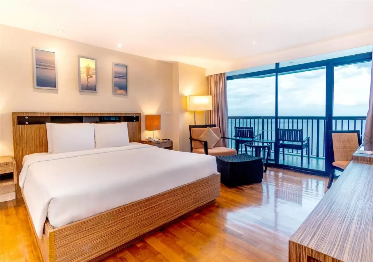 Bed in Radisson Resort & Spa Hua Hin