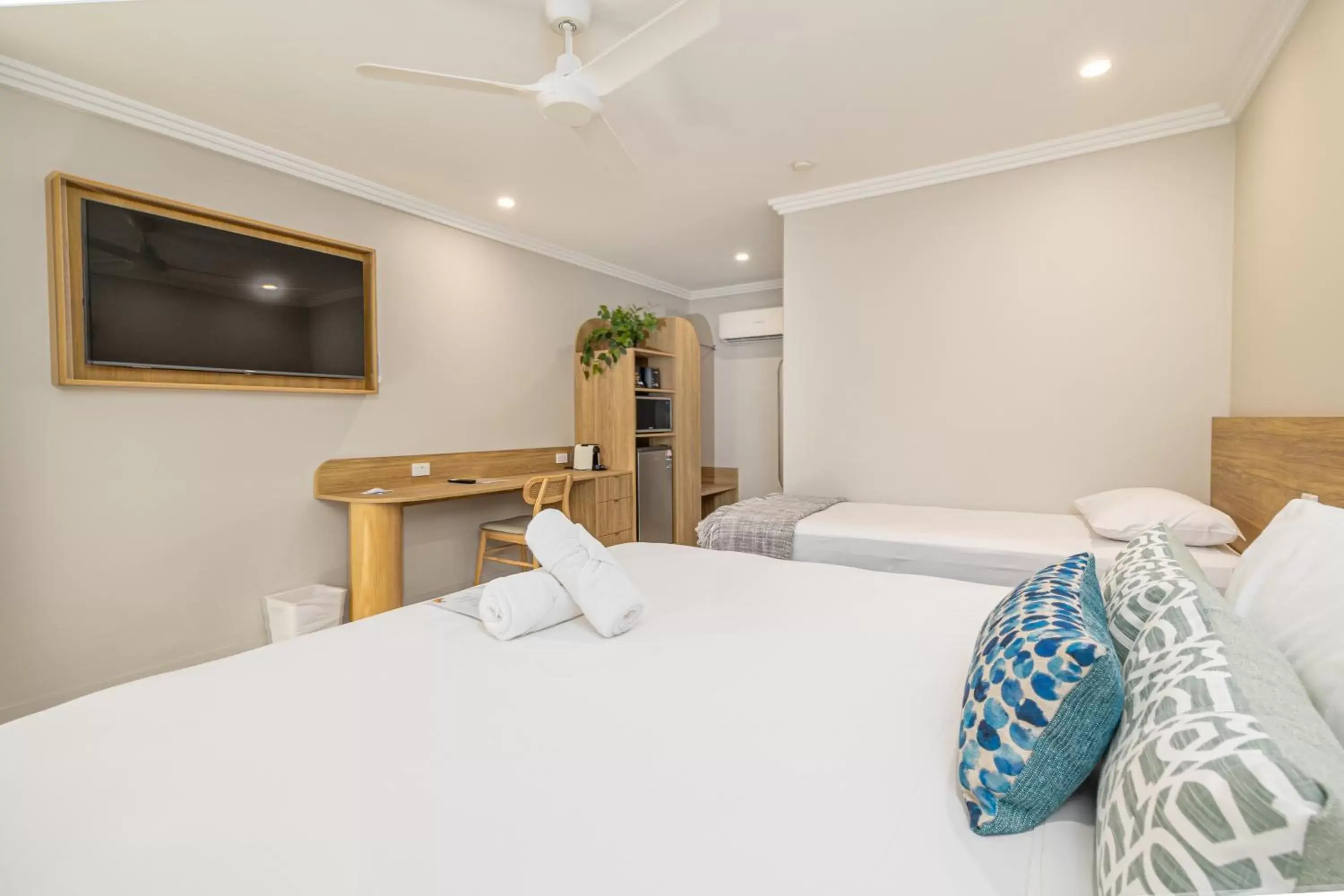 Photo of the whole room, Bed in Seagulls Photo of the whole room, Bed in Seagulls