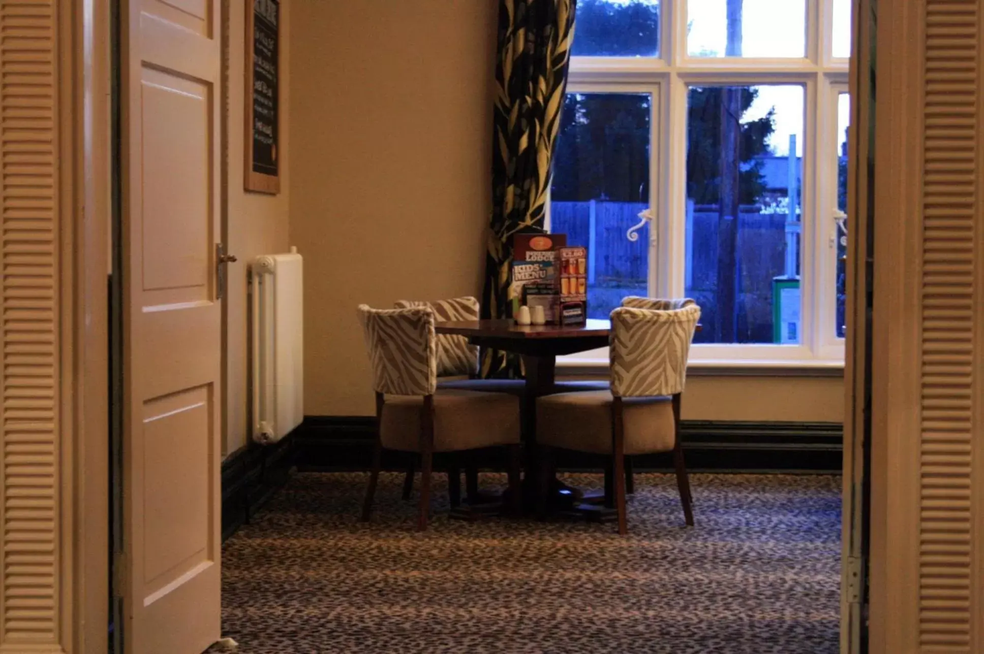 Dining Area in The Dukeries Lodge