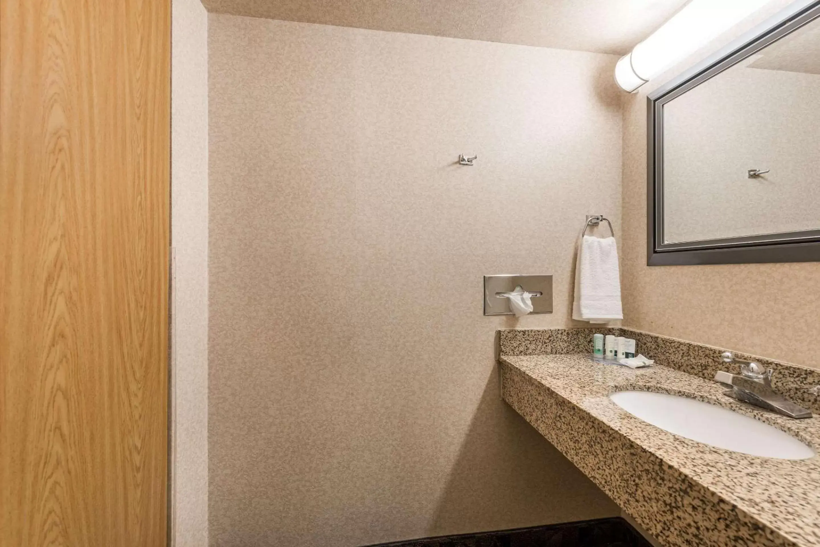 Bedroom, Bathroom in Quality Inn & Suites