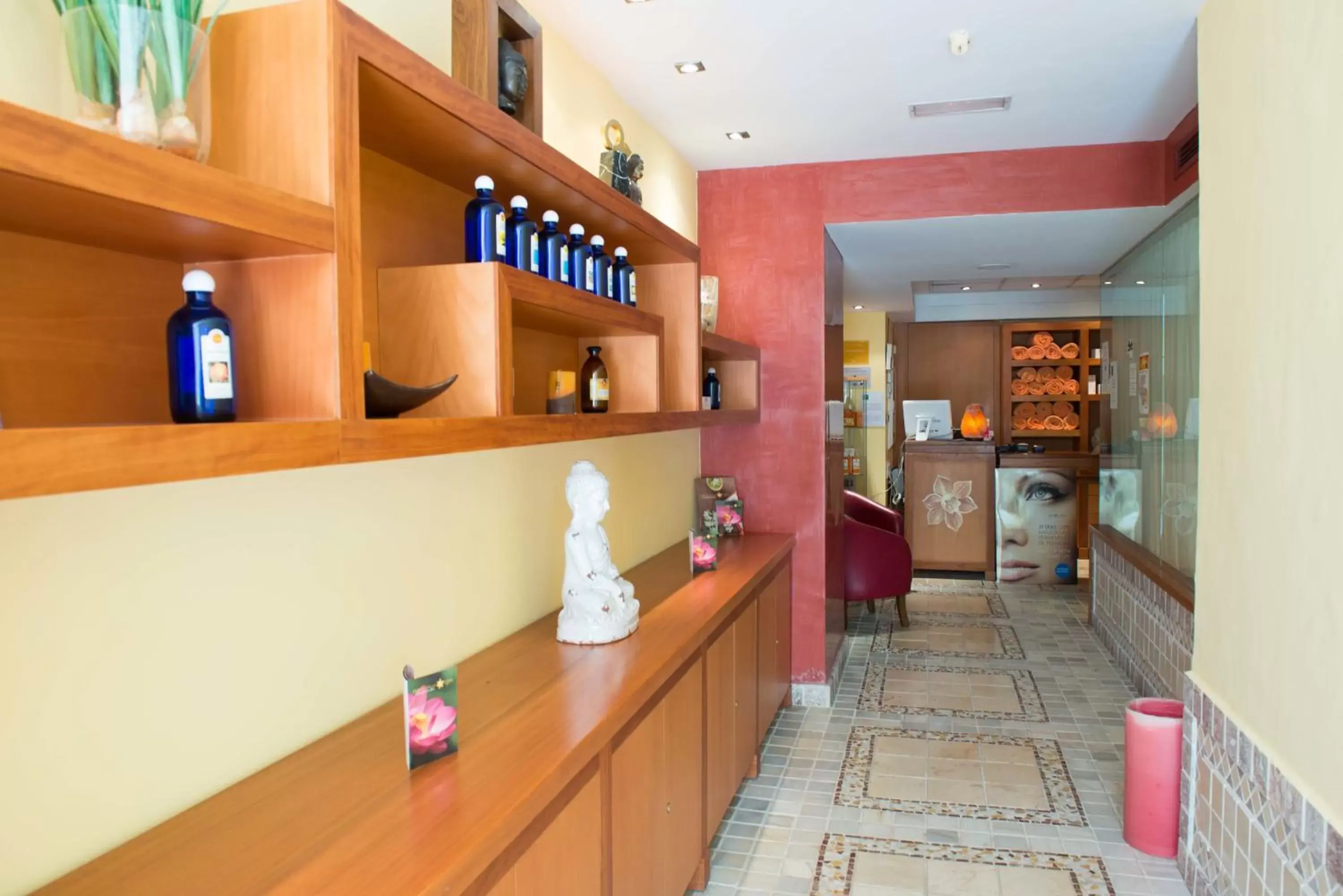 Spa and wellness centre/facilities, Lobby/Reception in Los Angeles Hotel & Spa