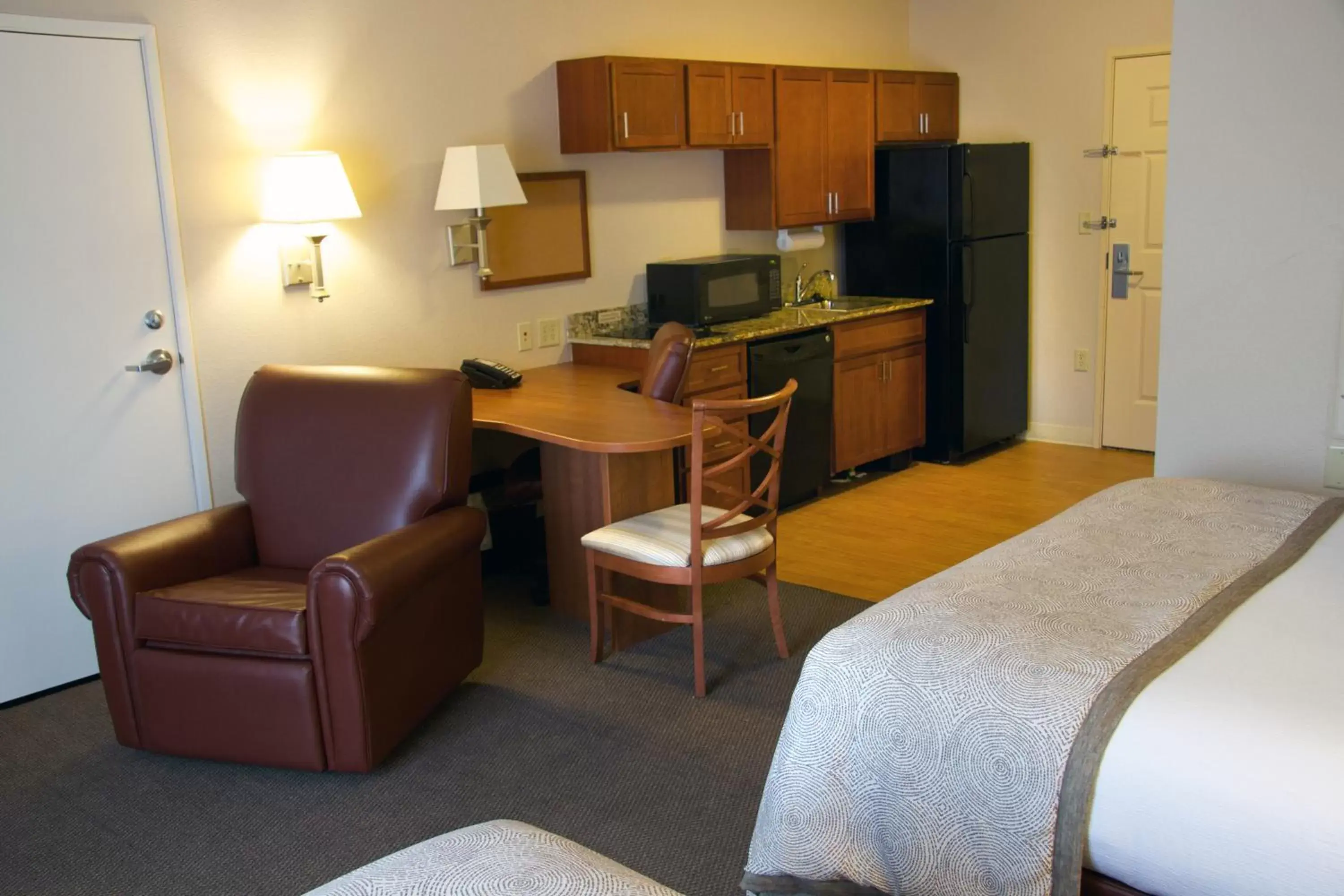 Photo of the whole room, Seating Area in Candlewood Suites Champaign-Urbana University Area, an IHG Hotel