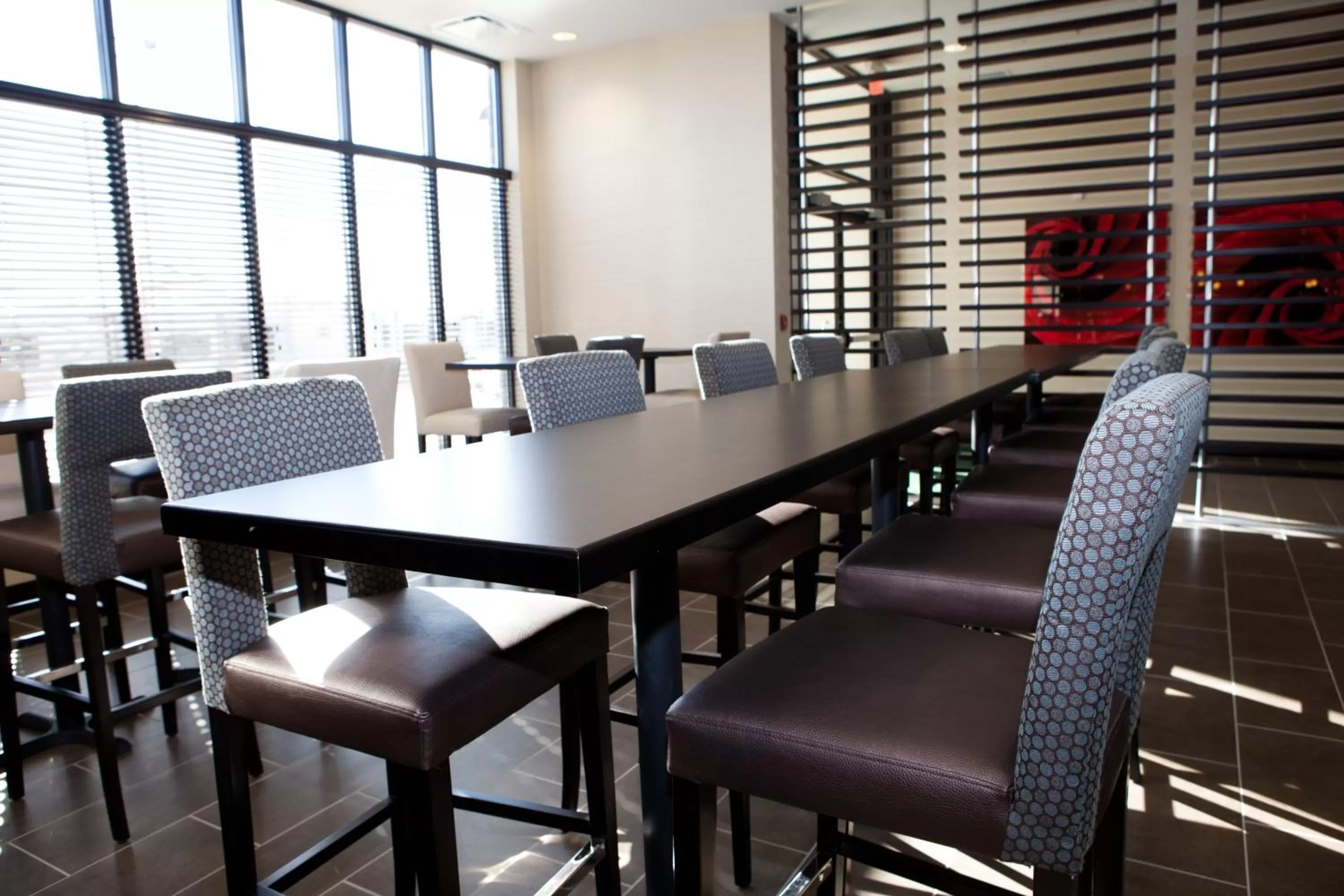 Restaurant/places to eat in Holiday Inn Hotel & Suites Red Deer by IHG