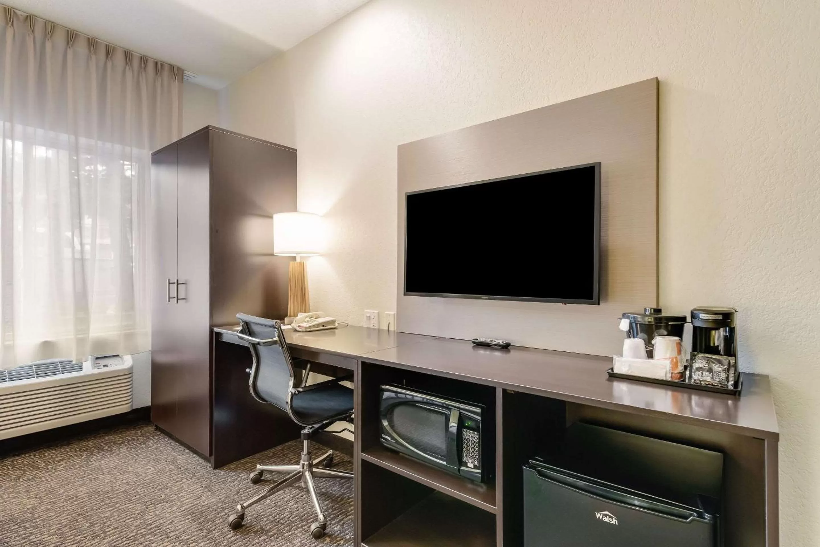 Photo of the whole room, Bed in Sleep Inn Flagstaff