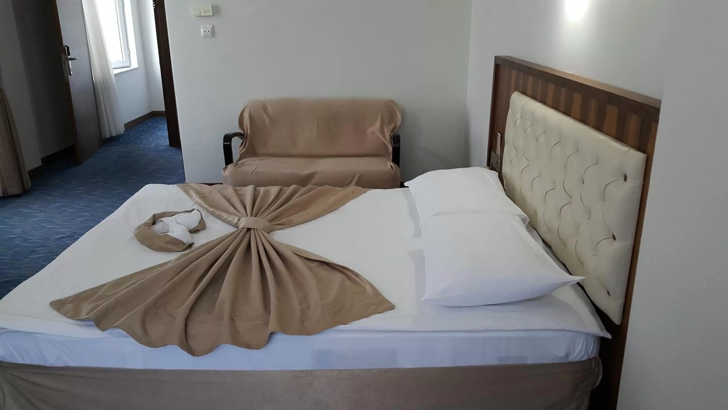 TV and multimedia, Bed in Miroglu Hotel