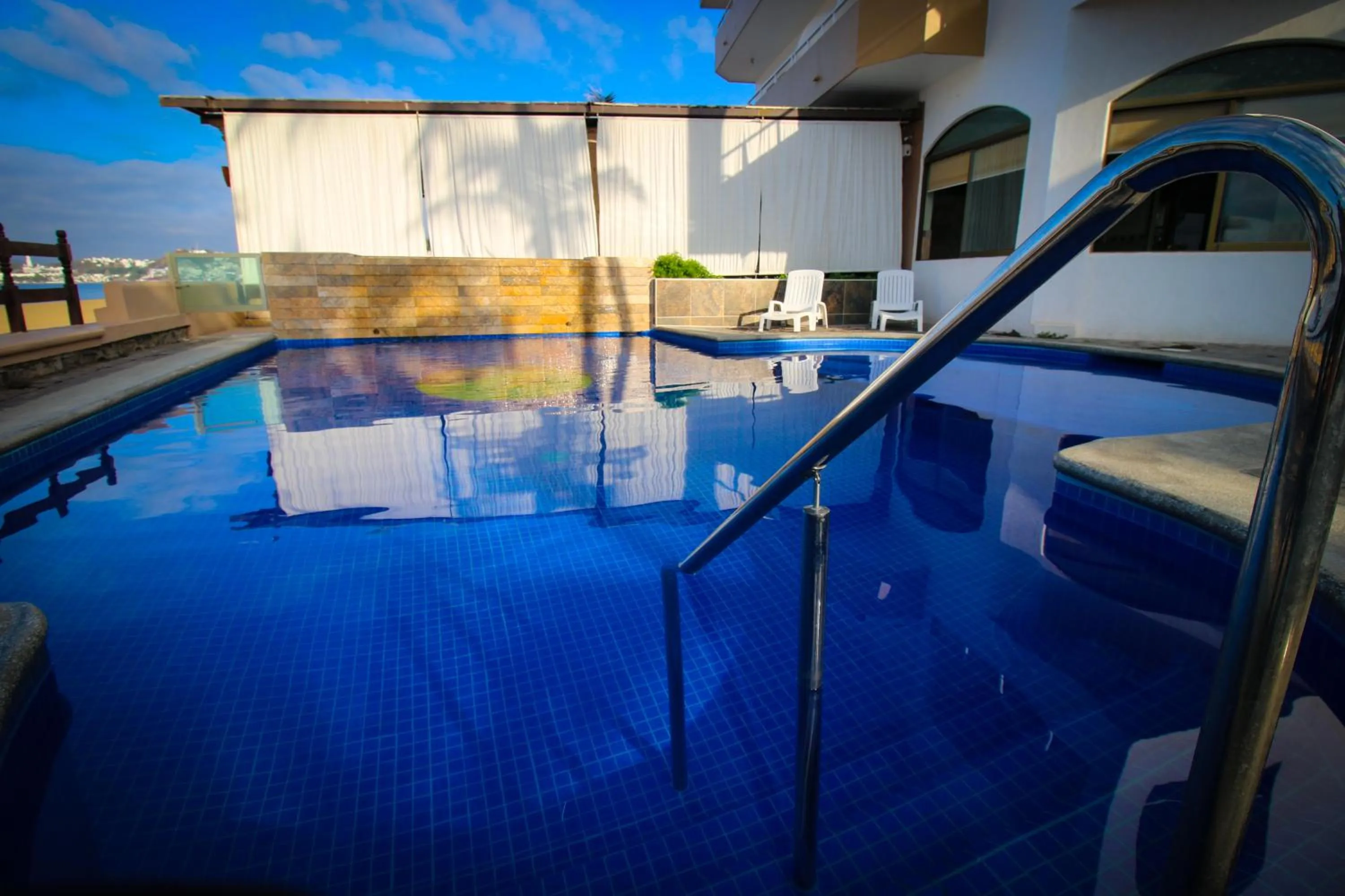 Swimming pool in Hotel Marbella