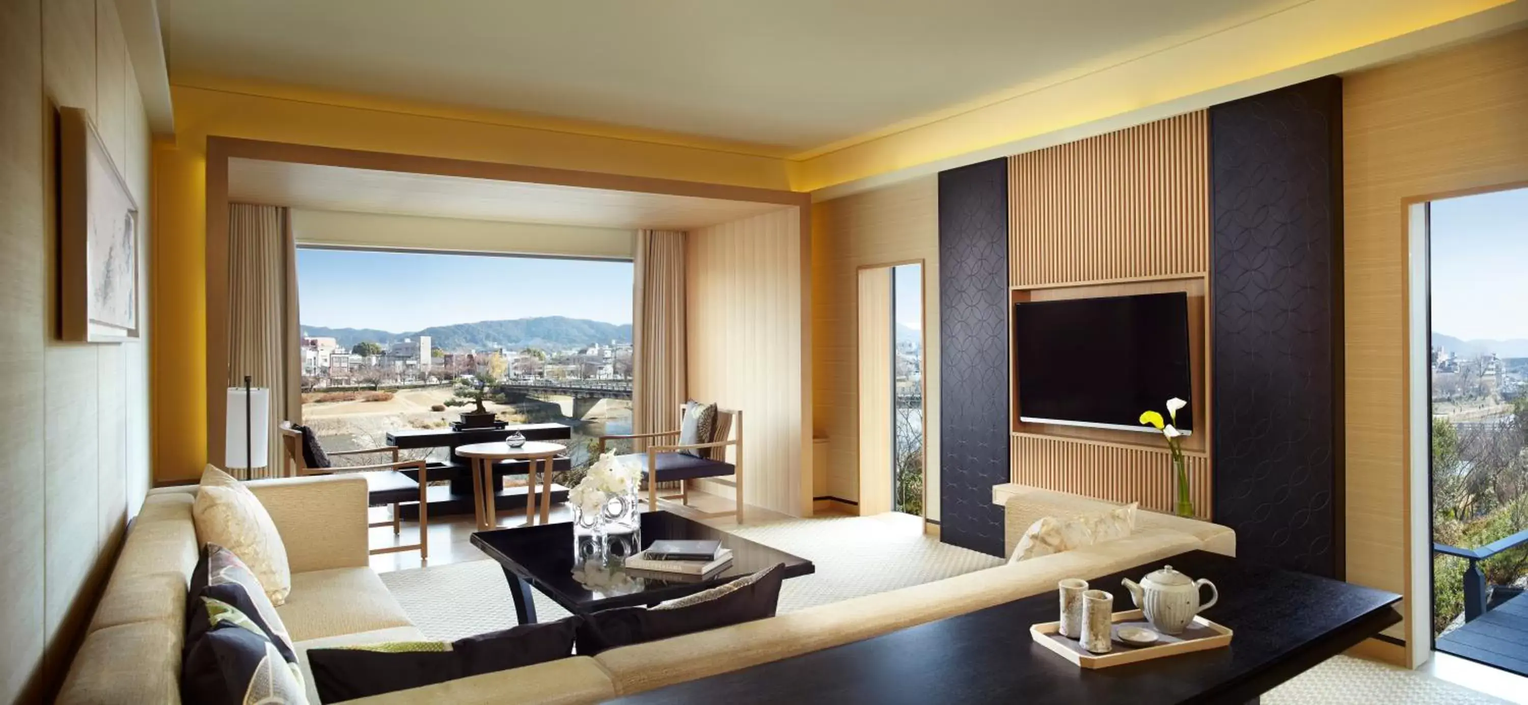 TV and multimedia in The Ritz-Carlton Kyoto