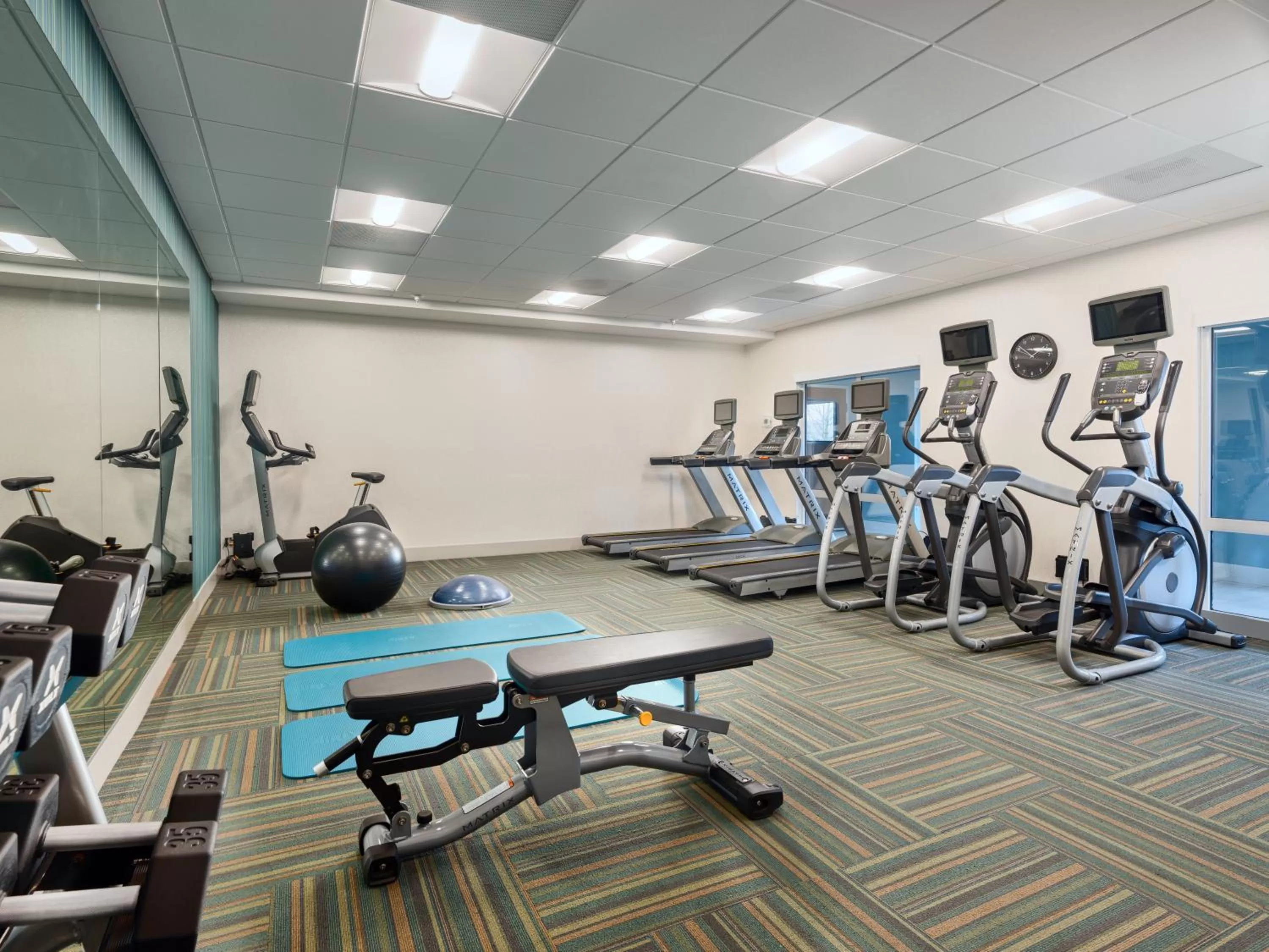 Fitness centre/facilities in Holiday Inn Express & Suites Salem North - Keizer by IHG