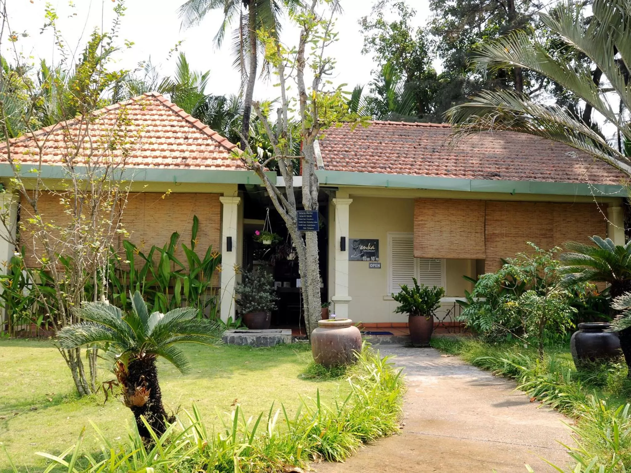 Massage in Riverside Serviced Apartments