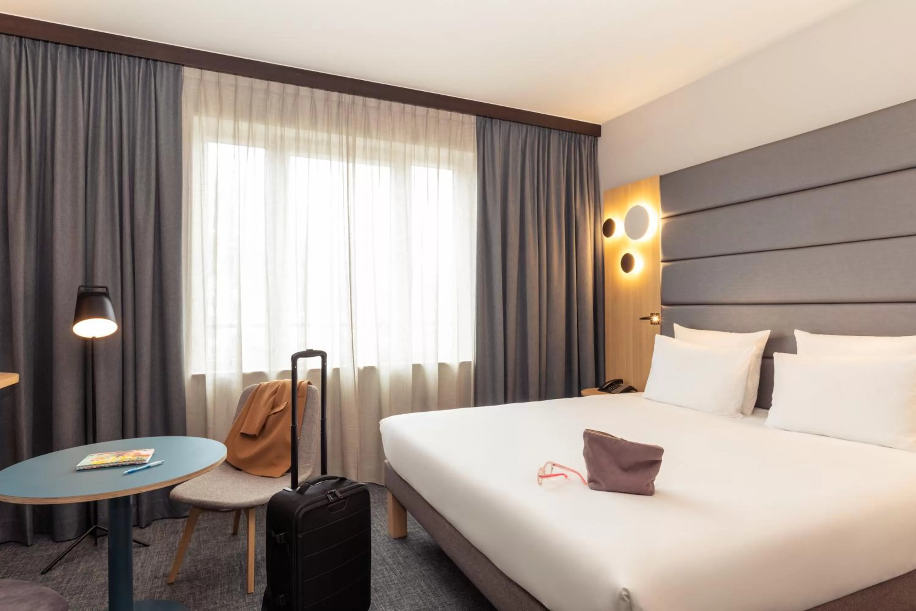 Bed in Novotel Brussels Centre Midi