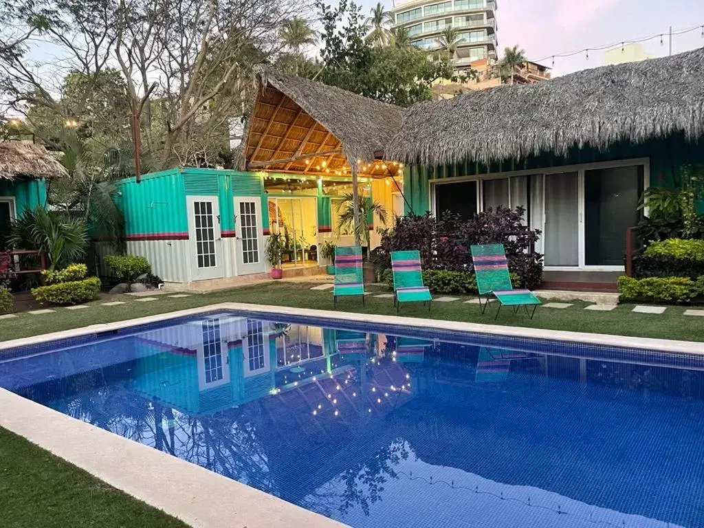 Swimming Pool in Nuiya Hoteles Centro