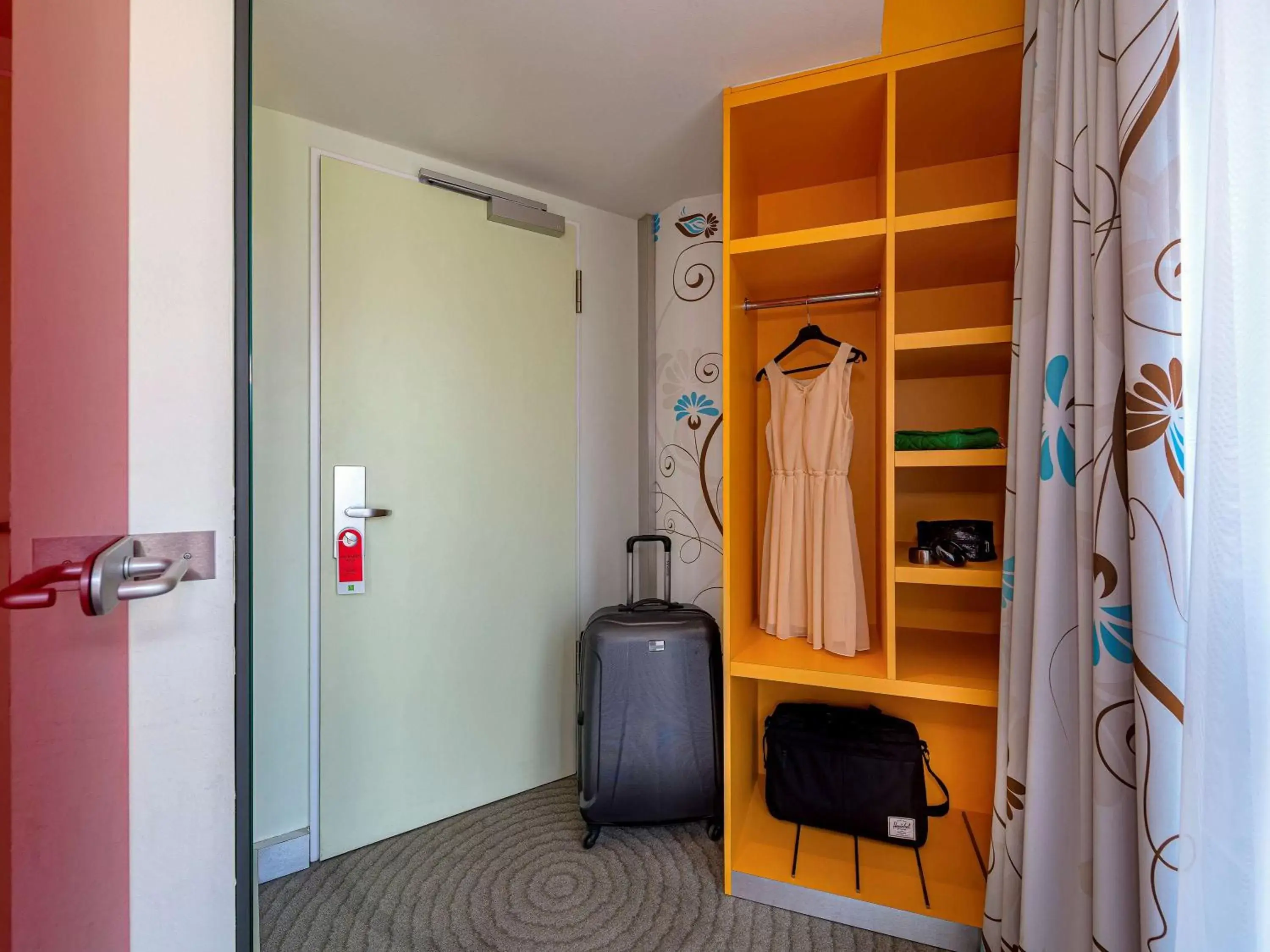 Bedroom in ibis Styles Hotel Berlin Mitte Bedroom in ibis Styles Hotel Berlin Mitte