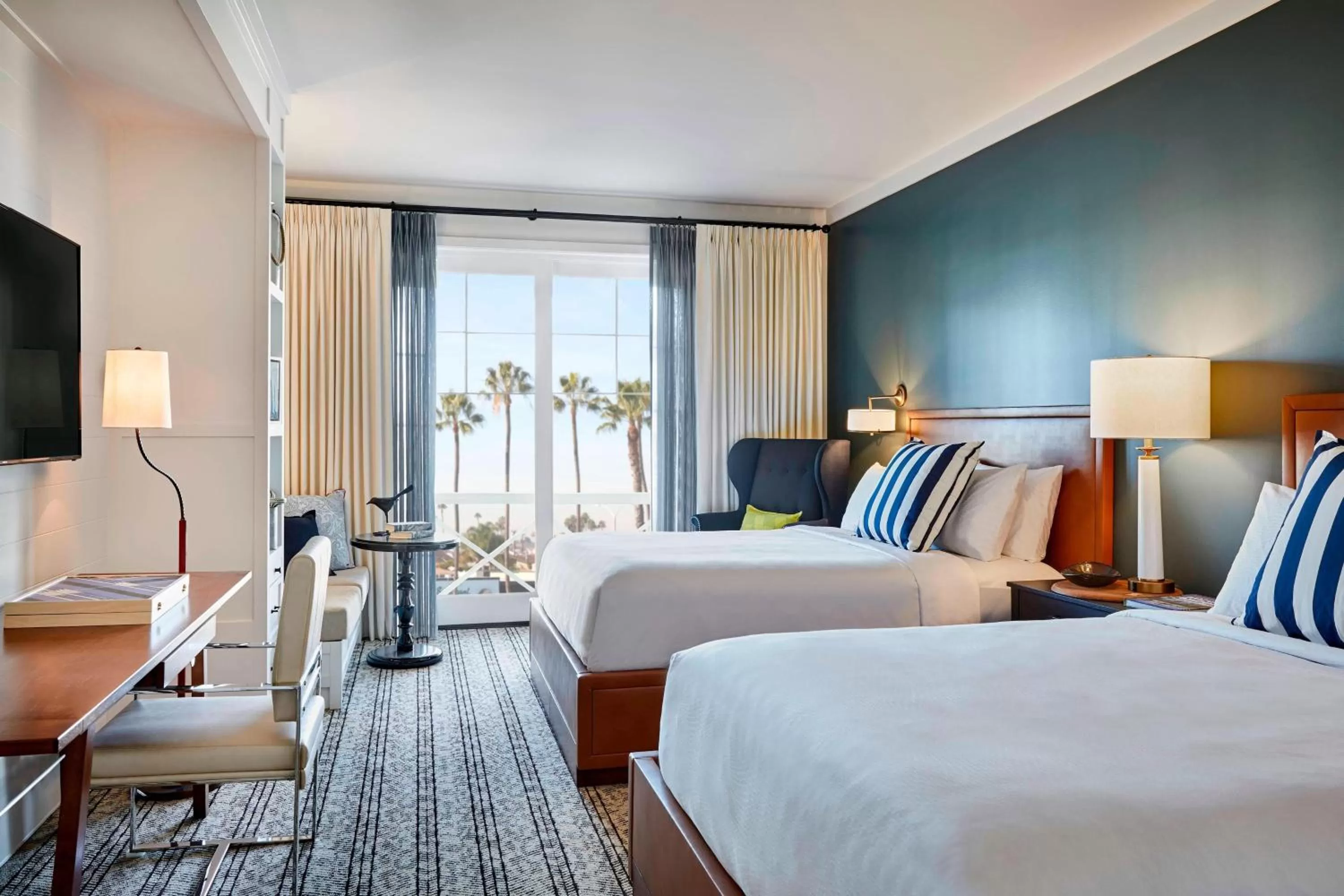 Photo of the whole room, Bed in Lido House, Autograph Collection