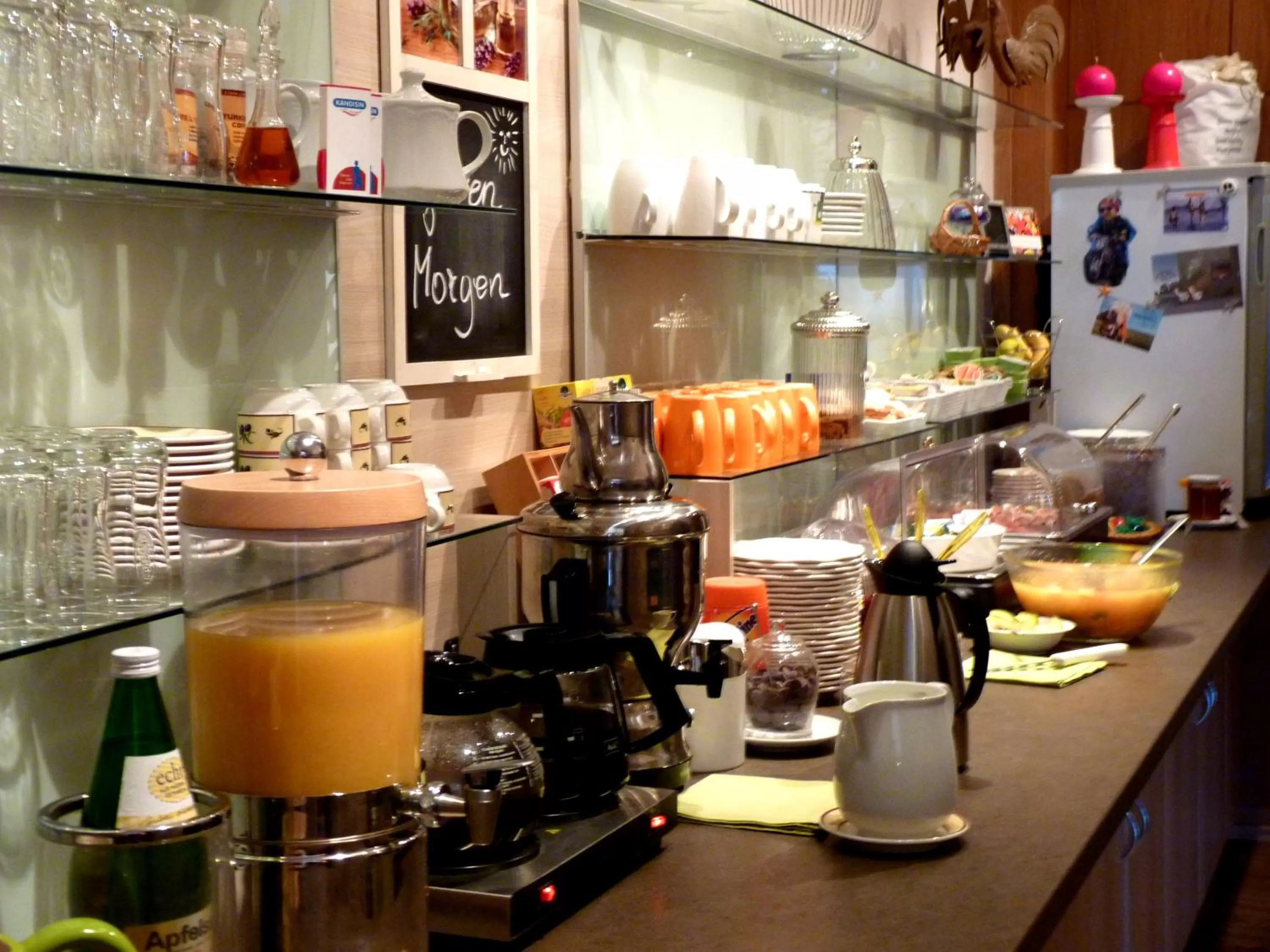 Buffet breakfast in Hotel Blie, Bed & Breakfast, Self Check-in