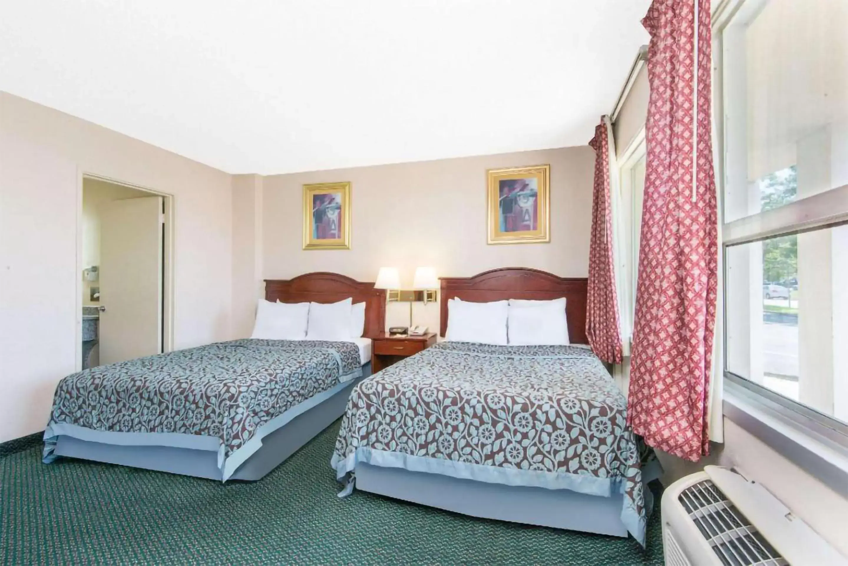 Bedroom, Bed in Blue Way Inn & Suites Wichita East