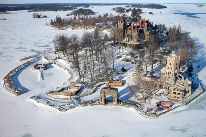 Nearby landmark, Winter in The Gananoque Inn & Spa