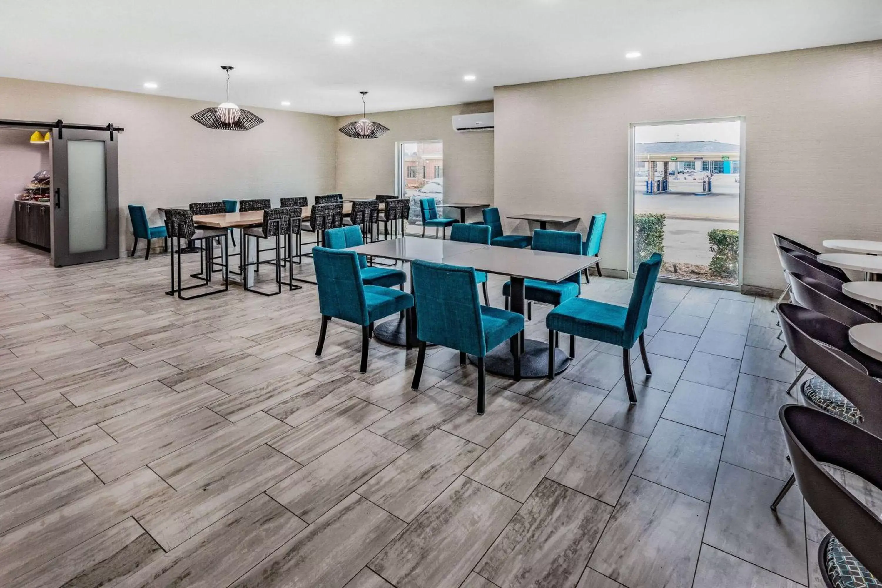 Breakfast in La Quinta Inn & Suites by Wyndham Ardmore