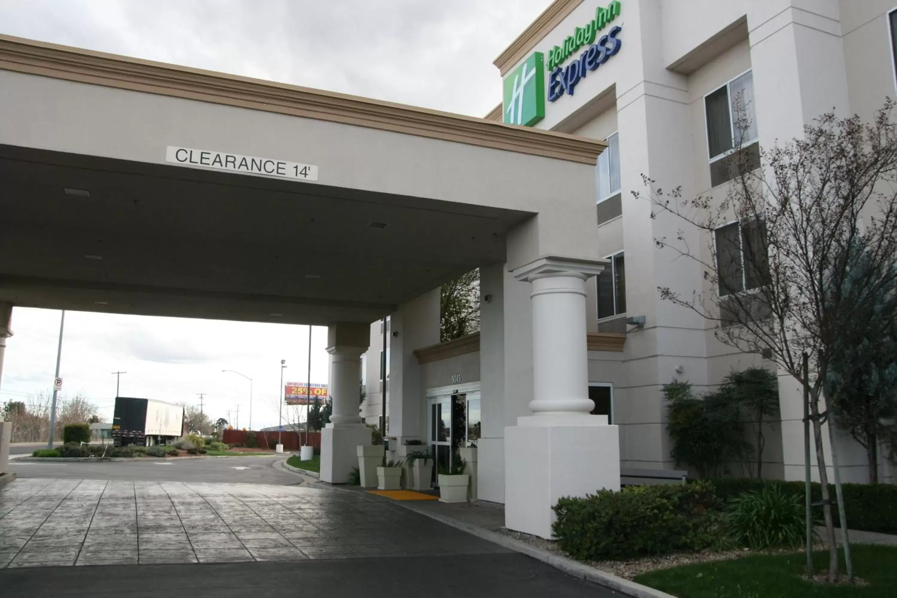 Property Building in Holiday Inn Express Stockton Southeast, an IHG Hotel