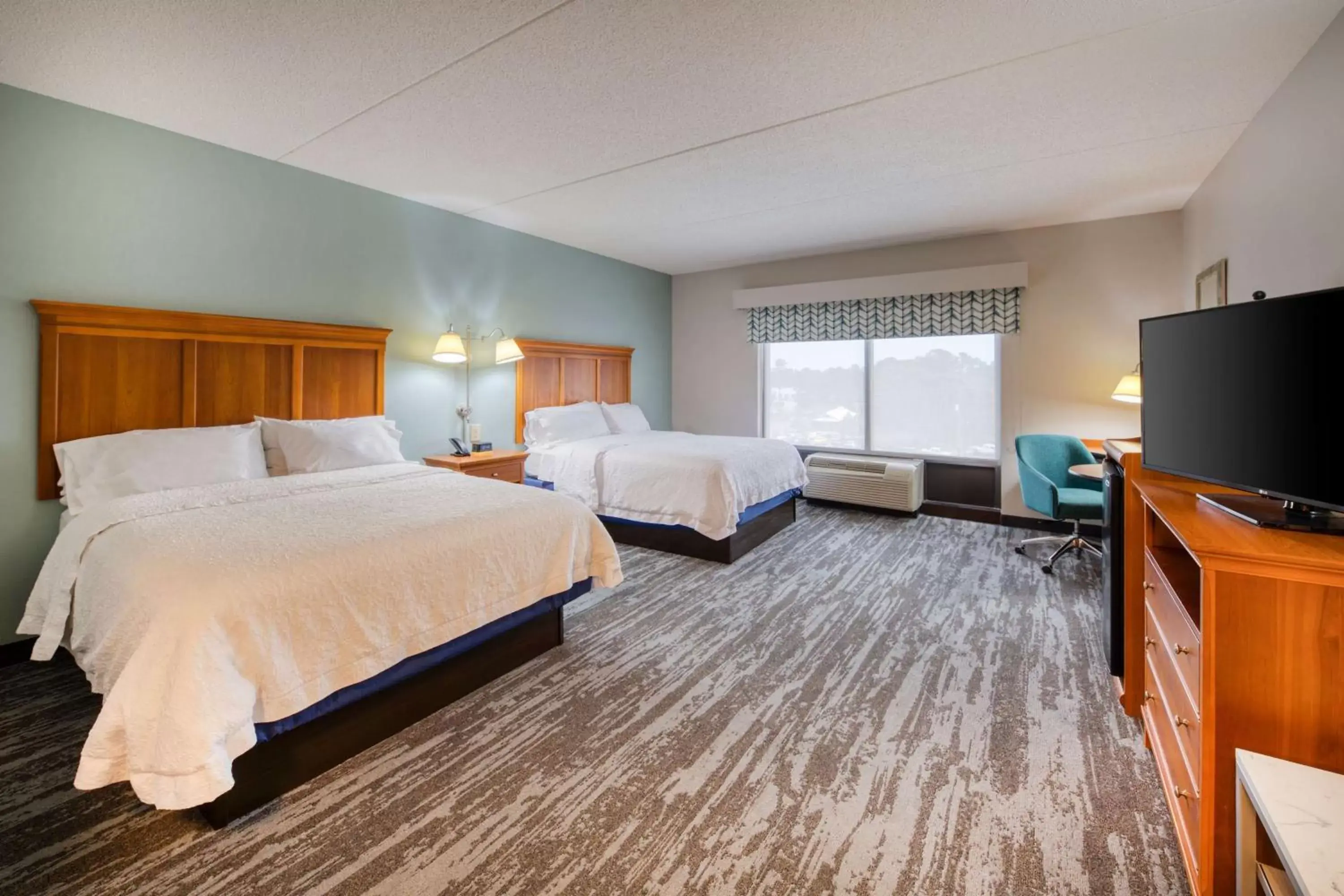 Bedroom, Bed in Hampton Inn Wilmington University Area Bedroom, Bed in Hampton Inn Wilmington University Area
