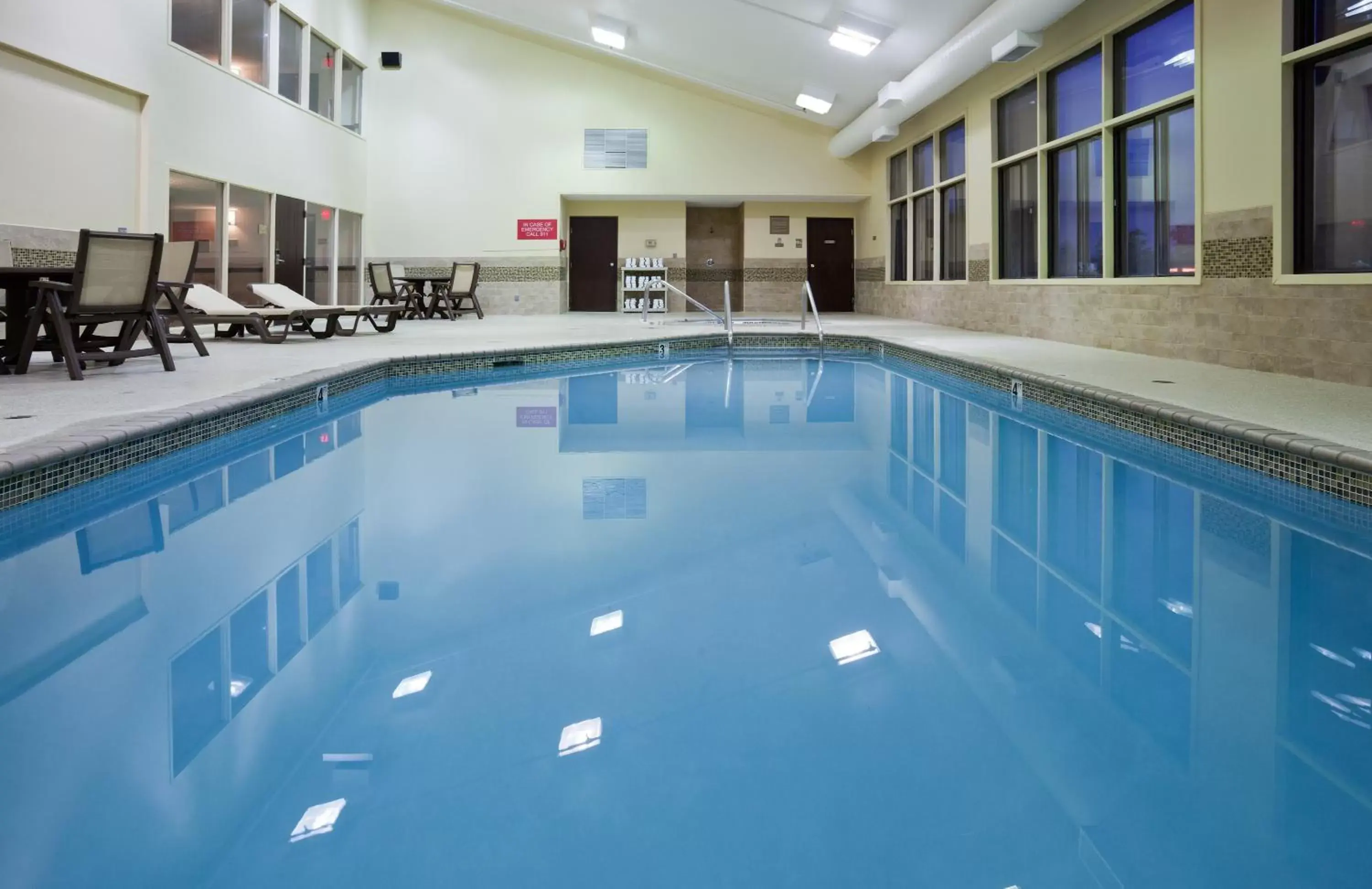 Swimming Pool in Country Inn & Suites by Radisson, Coon Rapids, MN