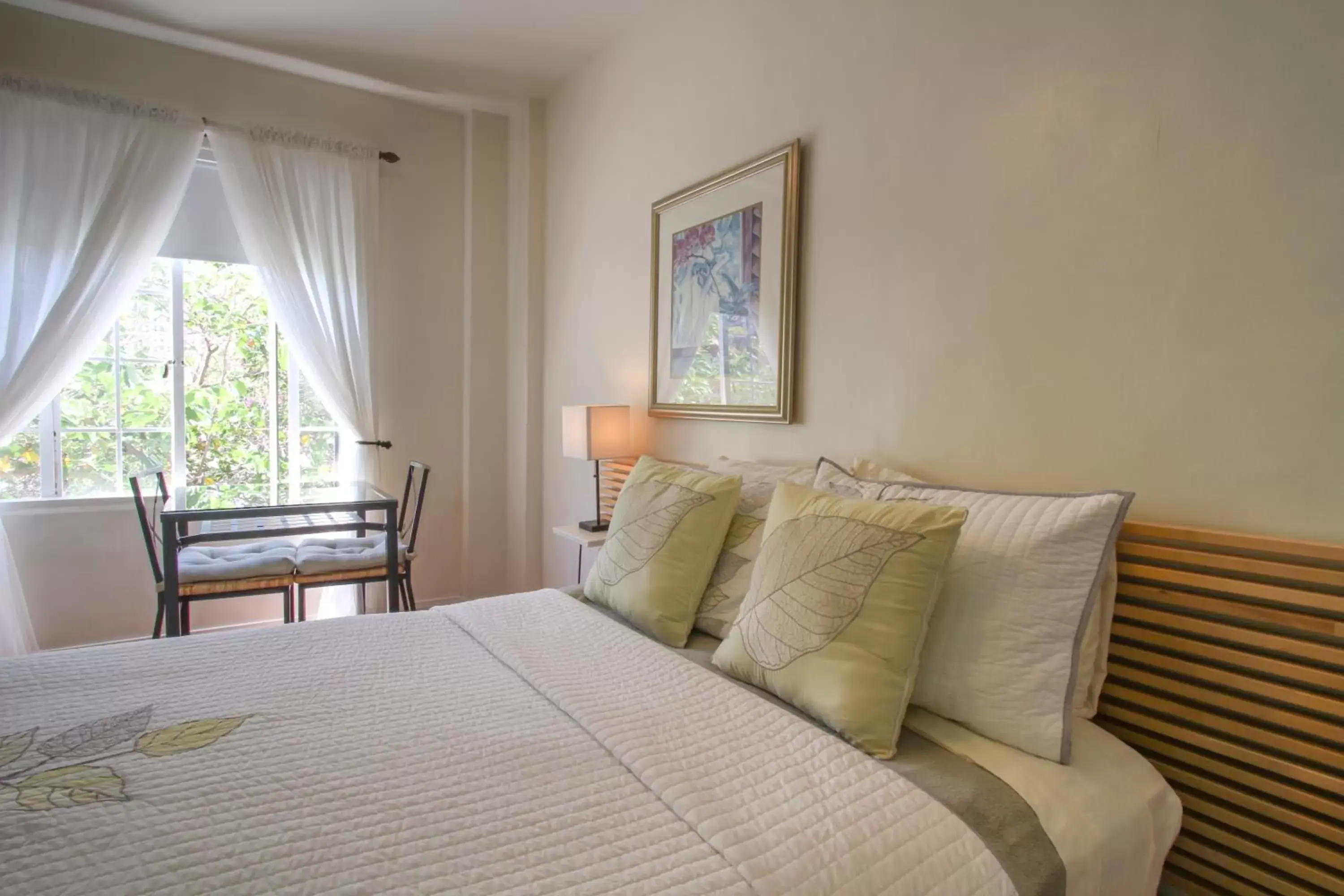 Deluxe Full in Hotel Royal Deluxe Full in Hotel Royal