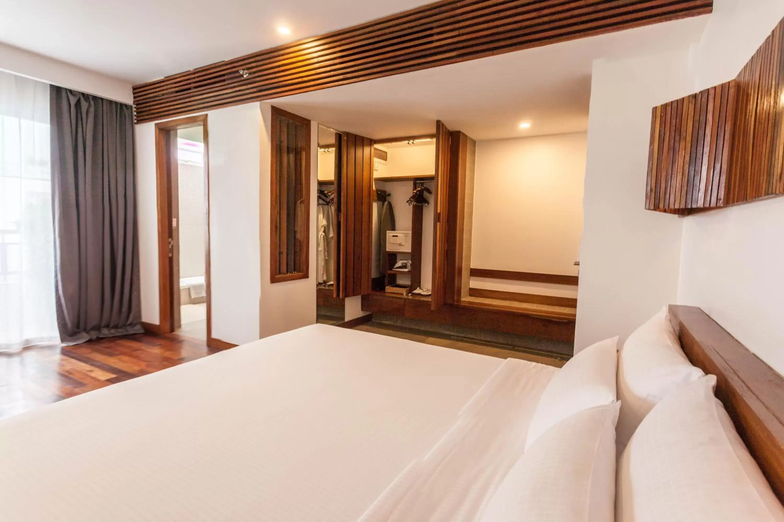 Bedroom, Bed in Somadevi Residence Bedroom, Bed in Somadevi Residence