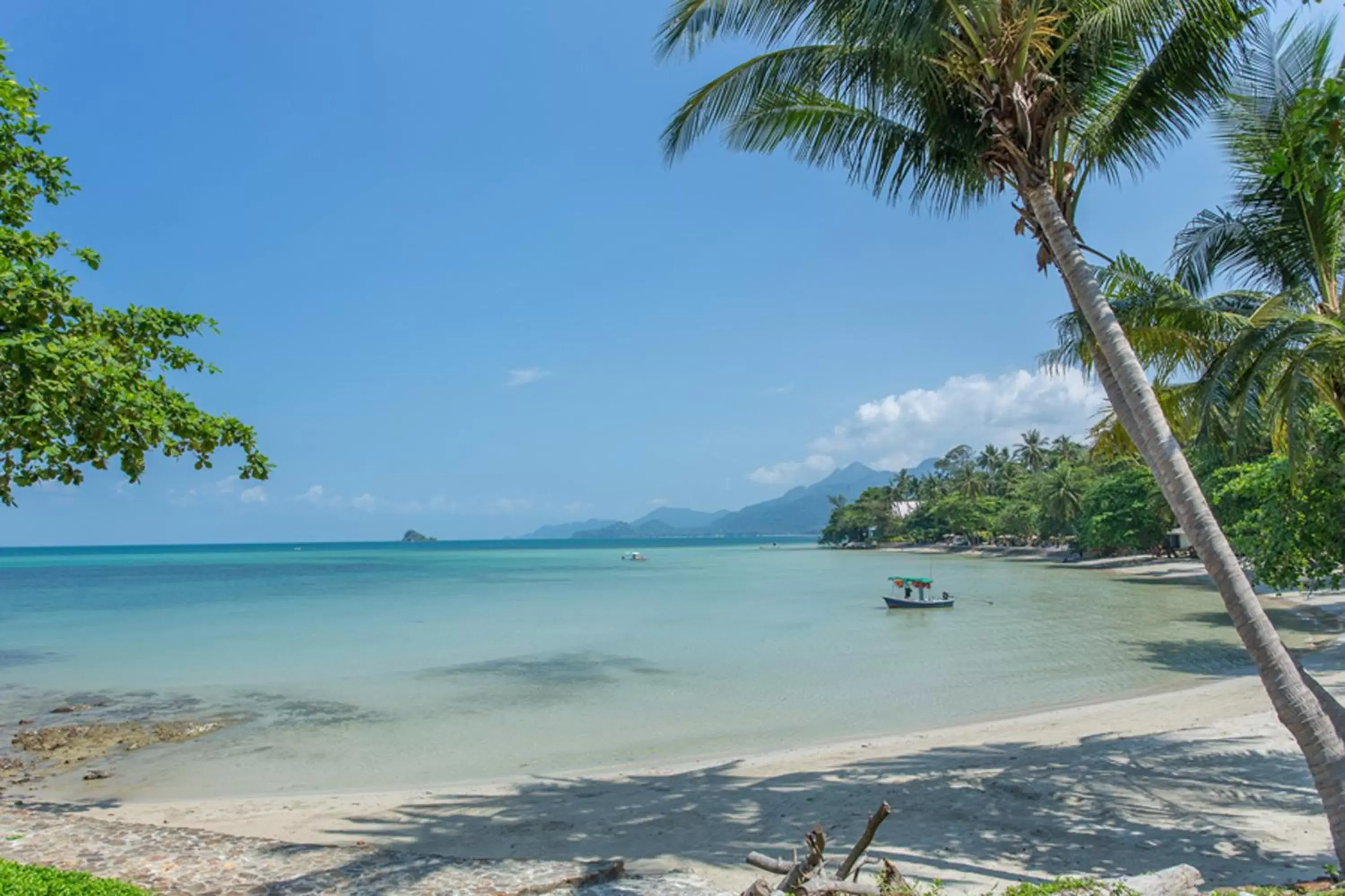 Beach in Siam Bay Resort