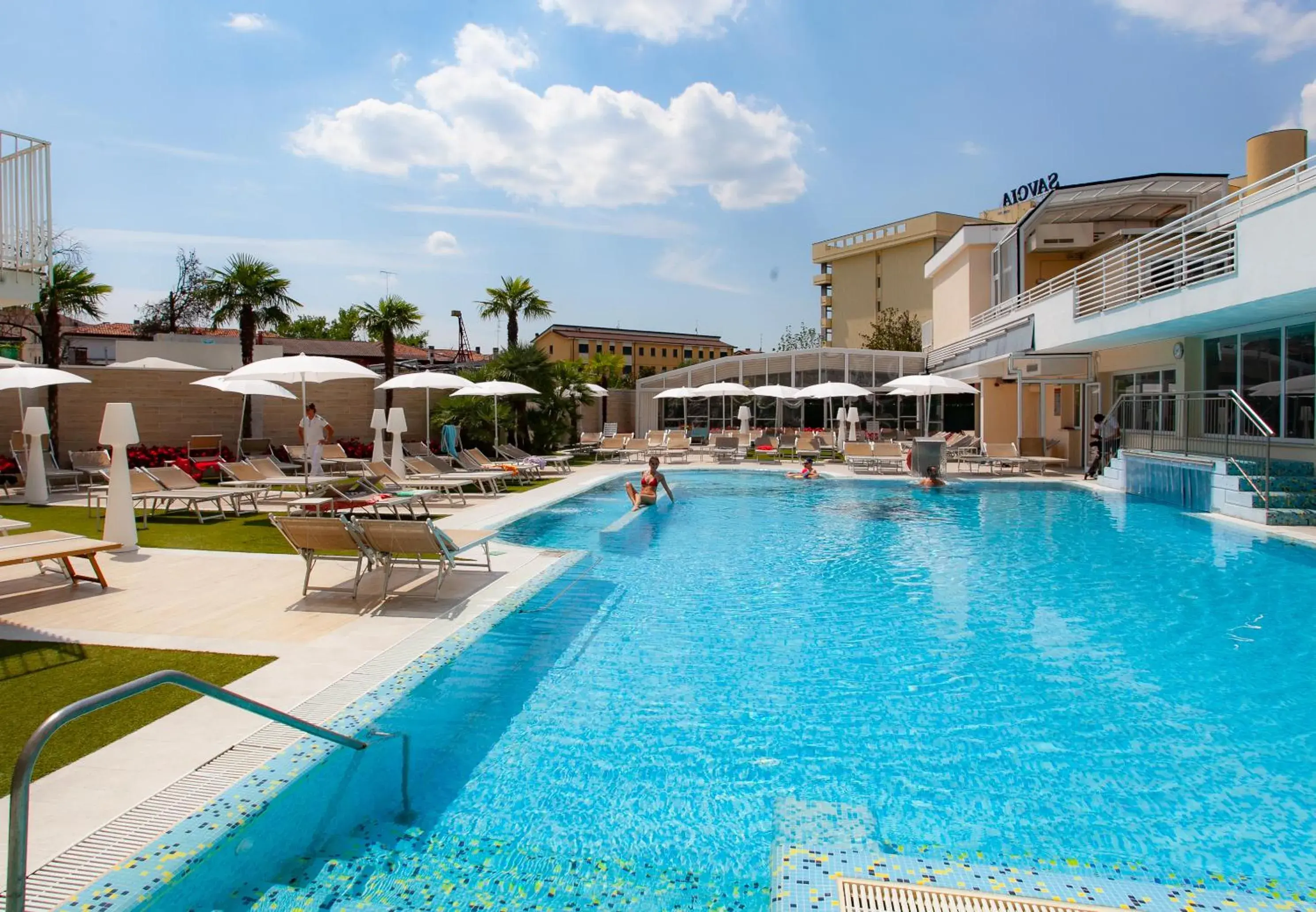 Swimming Pool in Palace Hotel Meggiorato