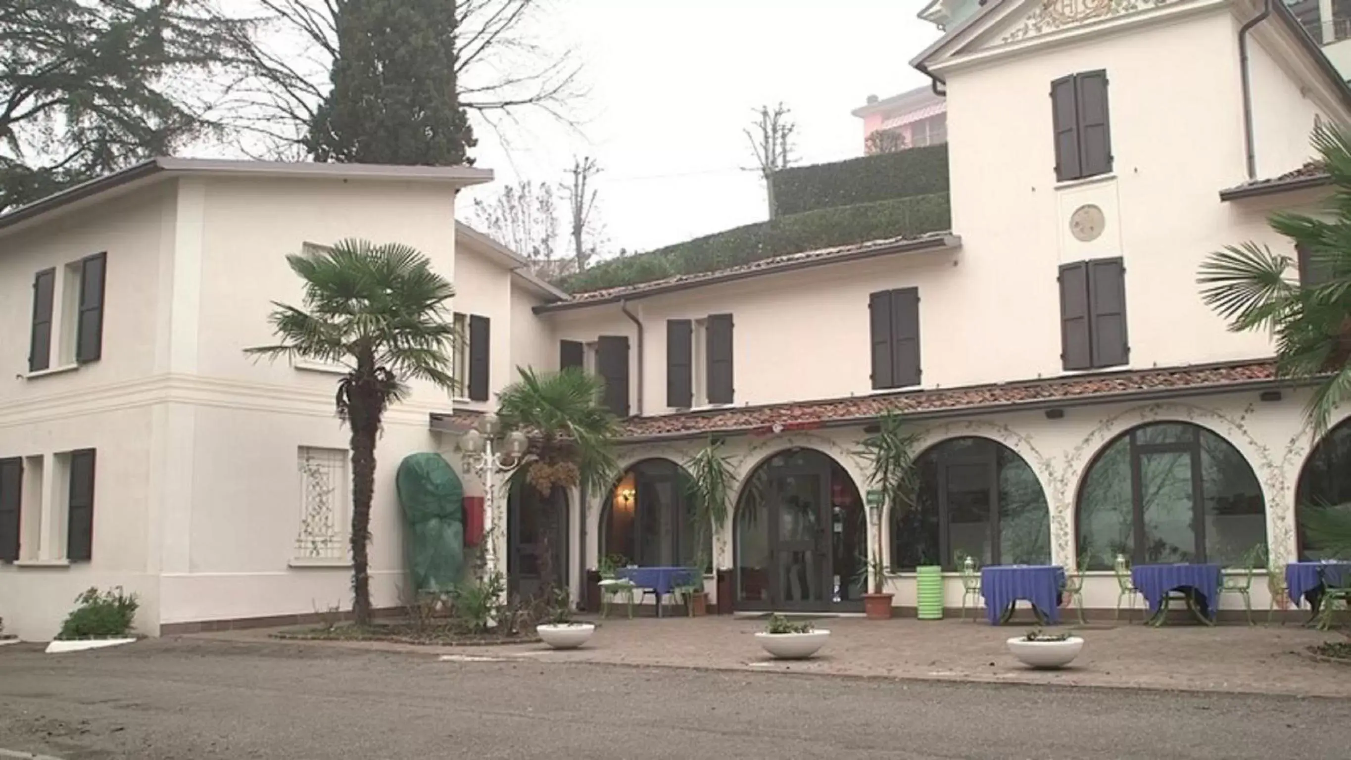 Facade/entrance, Property Building in Hotel Ristorante La Grotta