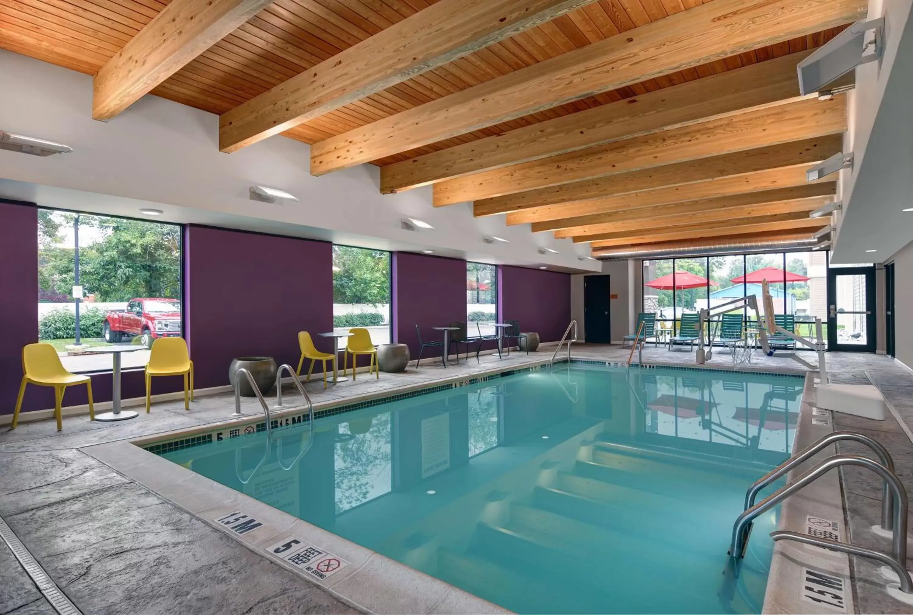 Pool view, Swimming Pool in Home2 Suites By Hilton Bordentown