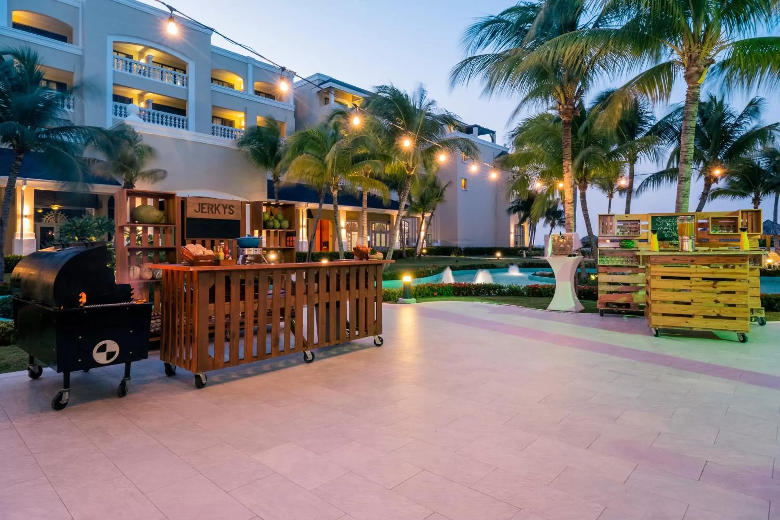 Banquet/Function facilities in Iberostar Rose Hall Beach