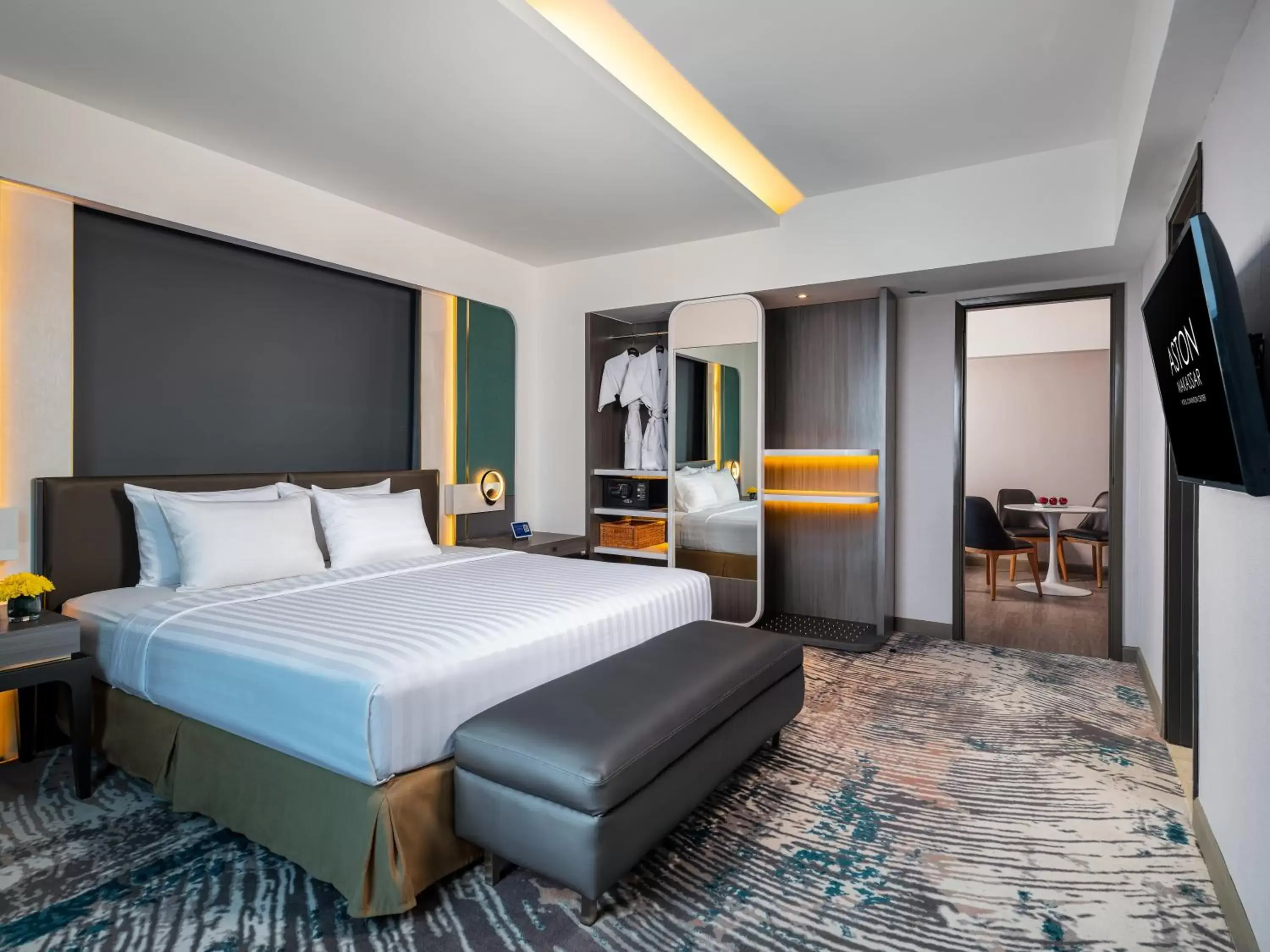 Bedroom, Bed in ASTON Makassar Hotel & Convention Center