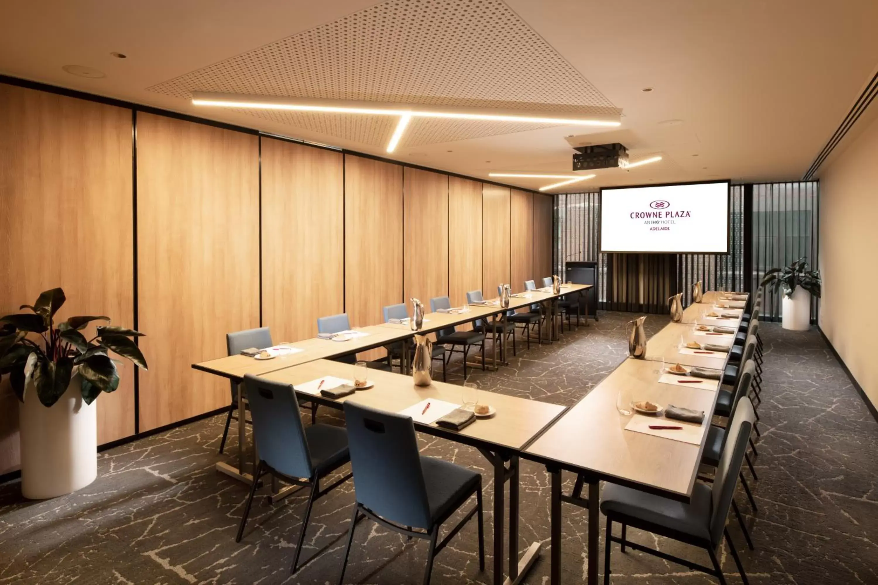 Meeting/conference room in Crowne Plaza Adelaide