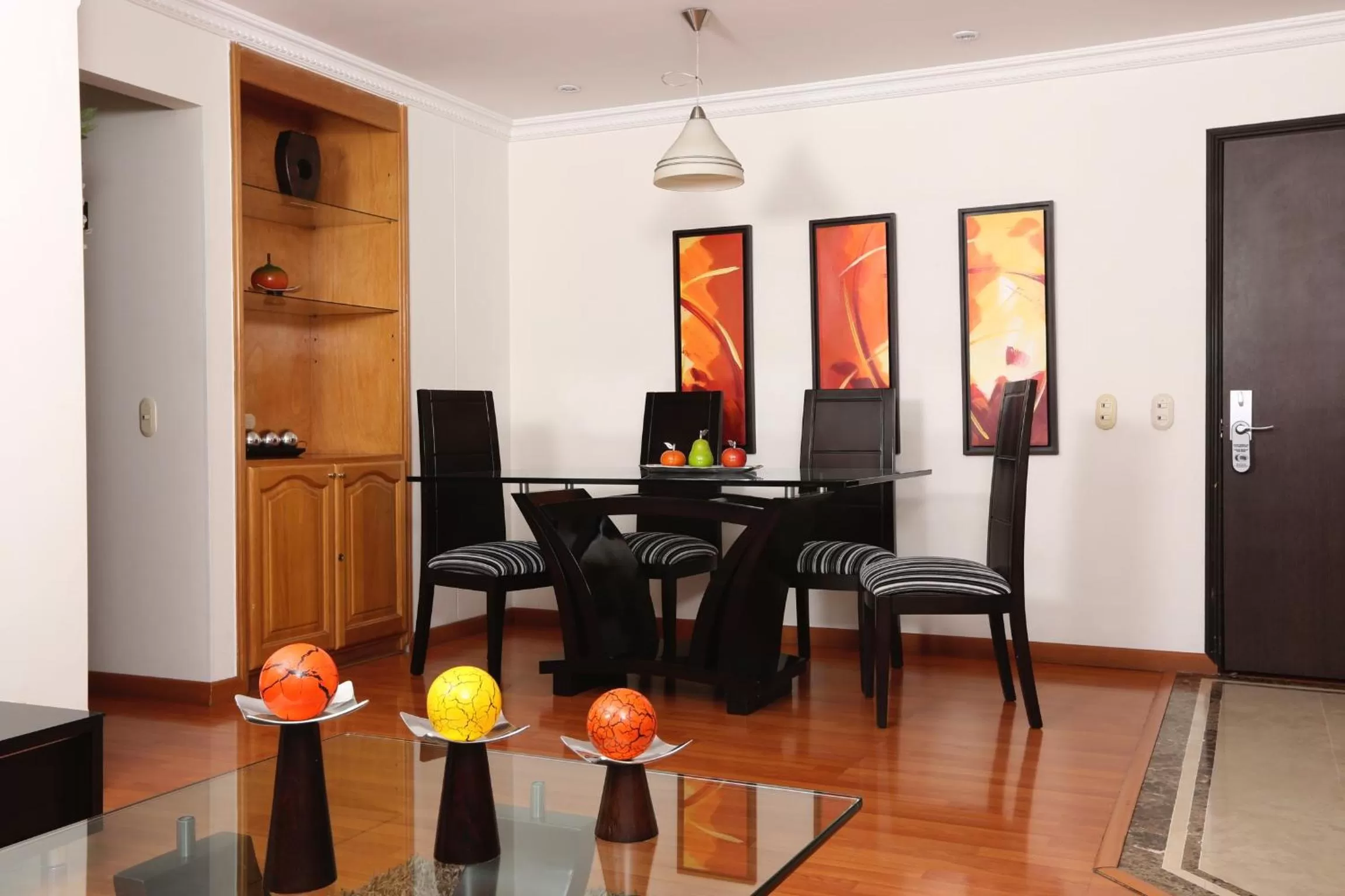 Dining area in Hotel Suites 108