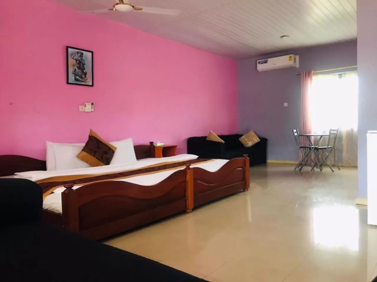 Photo of the whole room, Bed in Hans Cottage Botel