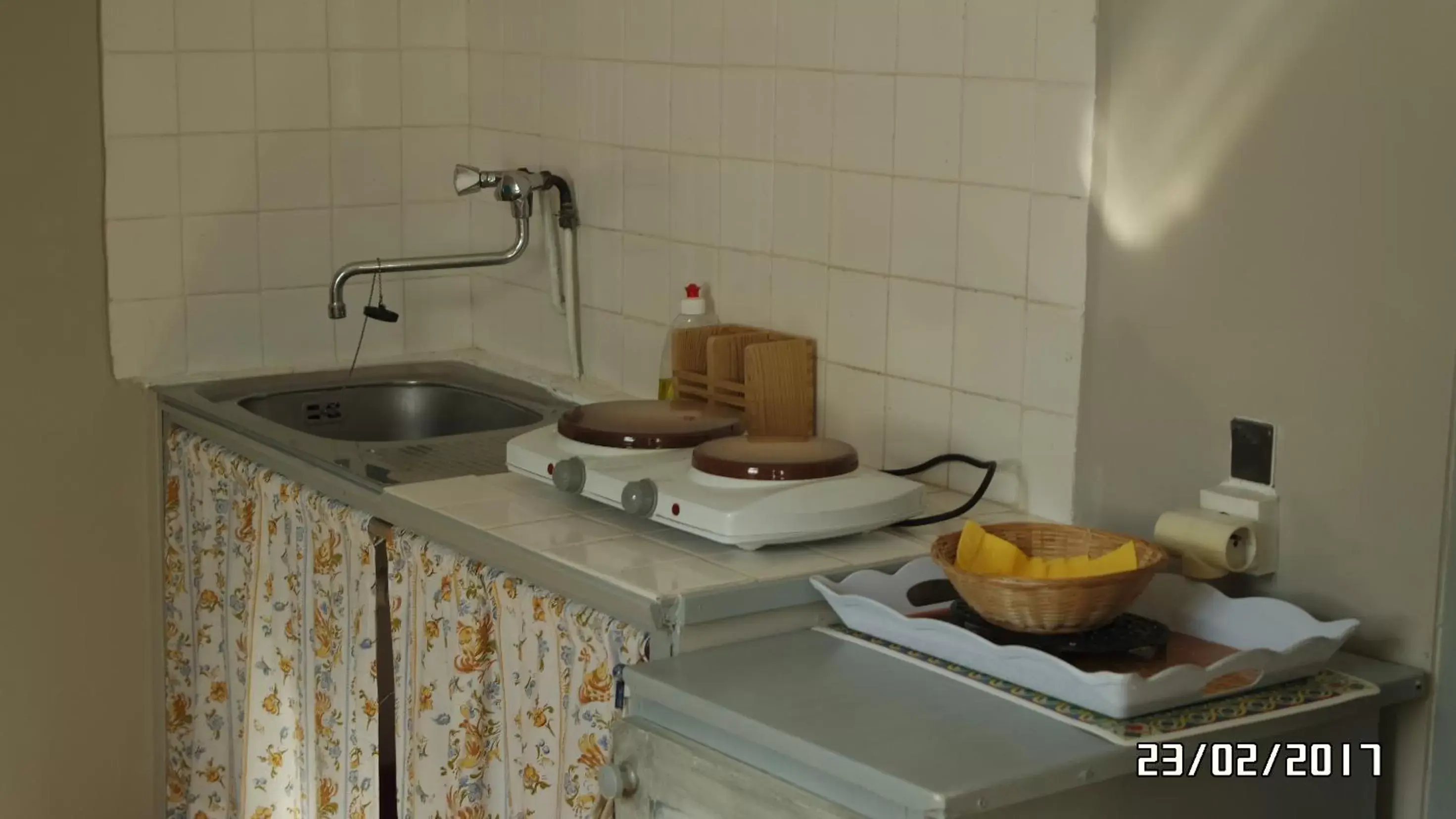 Kitchen or kitchenette, Kitchen/Kitchenette in Mas Grimaud - Gîte- Studio et chambres d'hôtes familiales