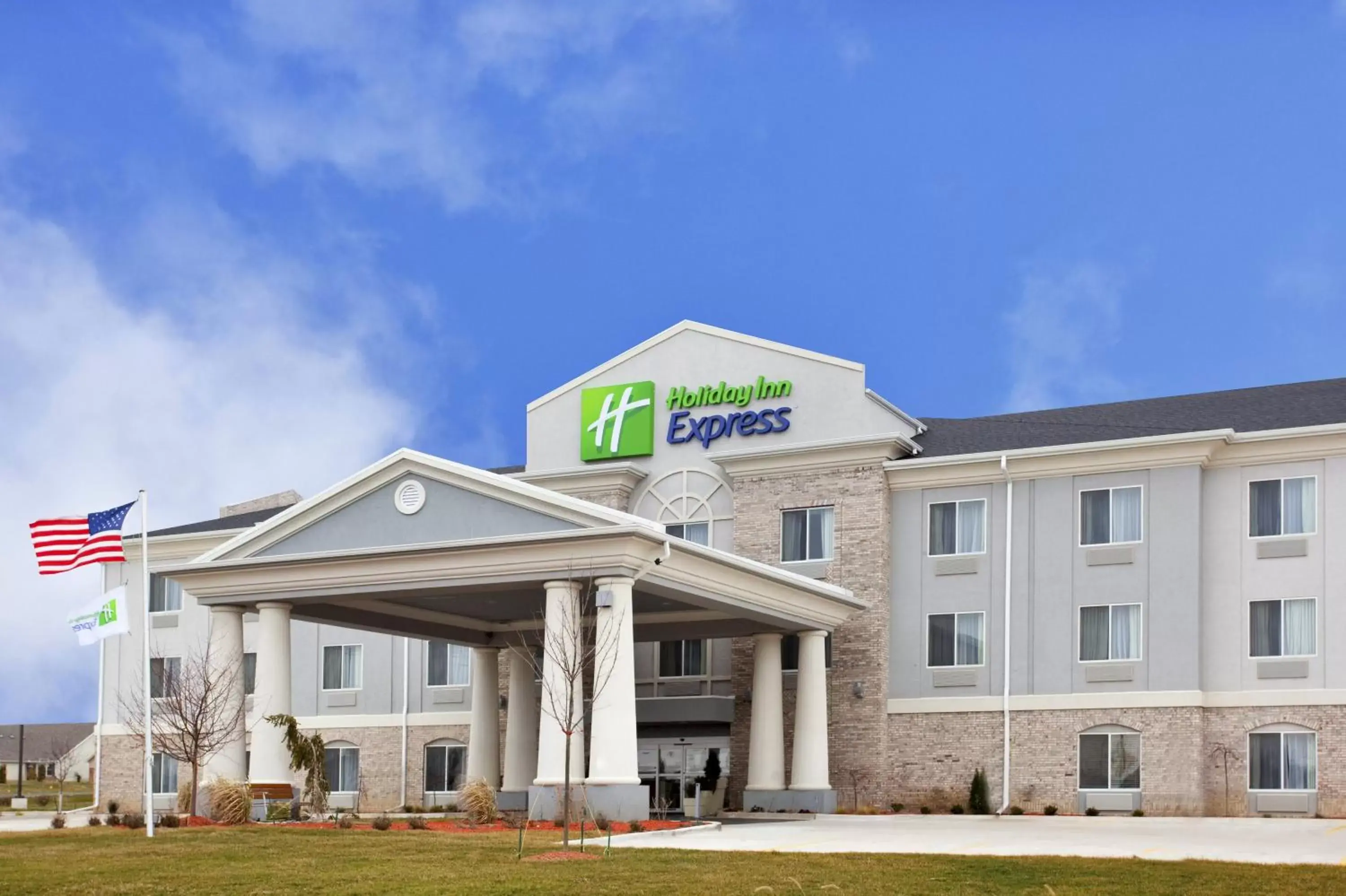 Property Building in Holiday Inn Express Le Roy, an IHG Hotel