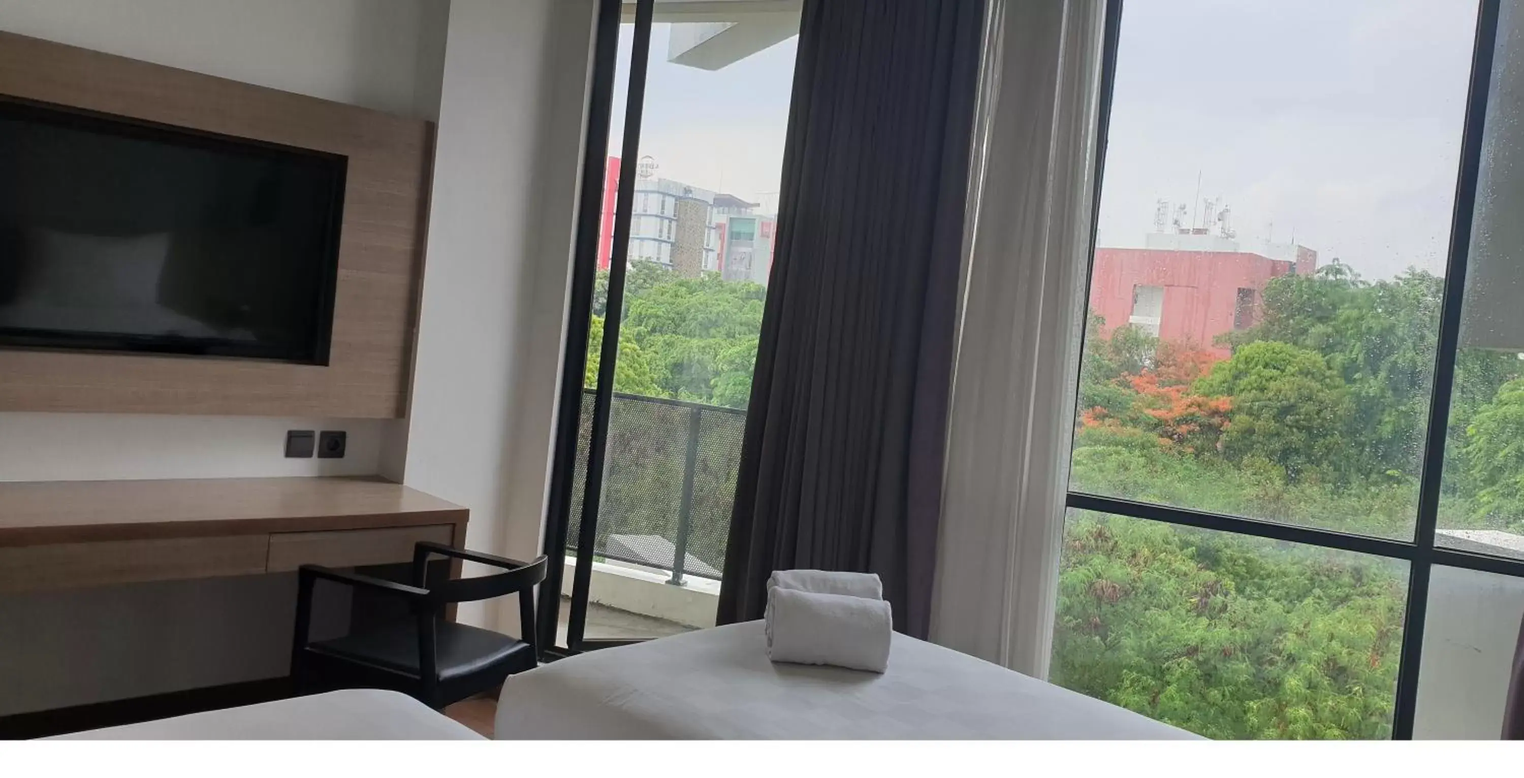 Twin Room with Balcony in Rivoli Hotel Jakarta