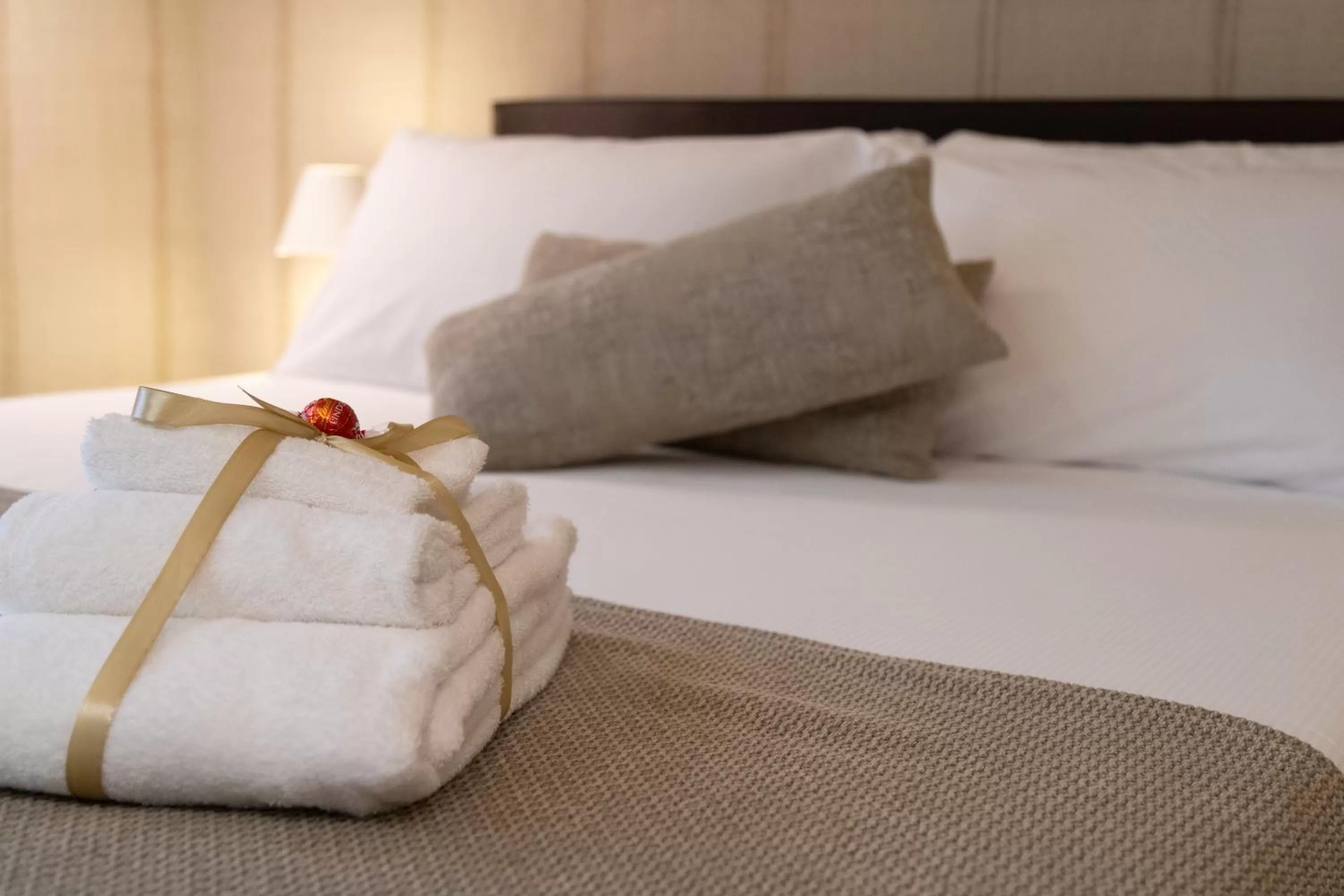 Decorative detail, Bed in B&B Palazzo Perrotta