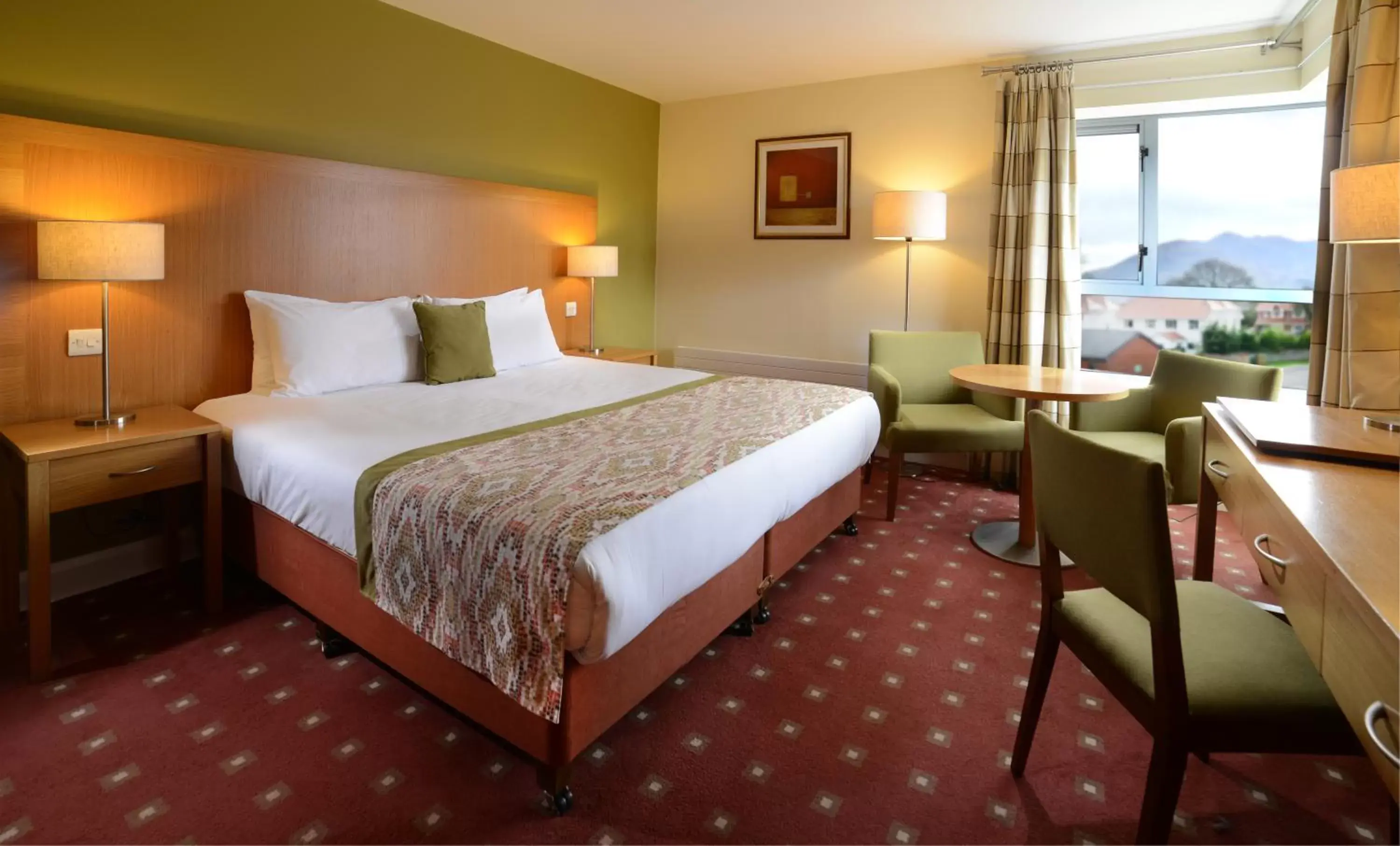 Bedroom, Bed in Hotel Killarney